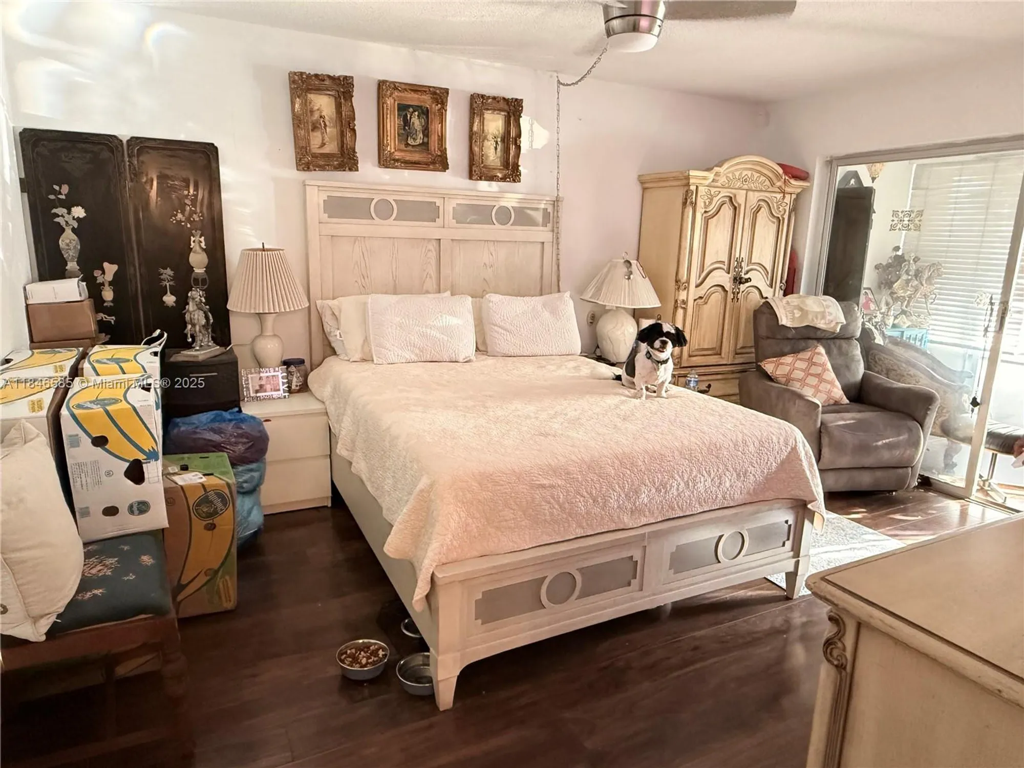 Property Slideshow image 6 of 12 | 215 se 3rd ave 102c, Hallandale Beach, FL, 33009