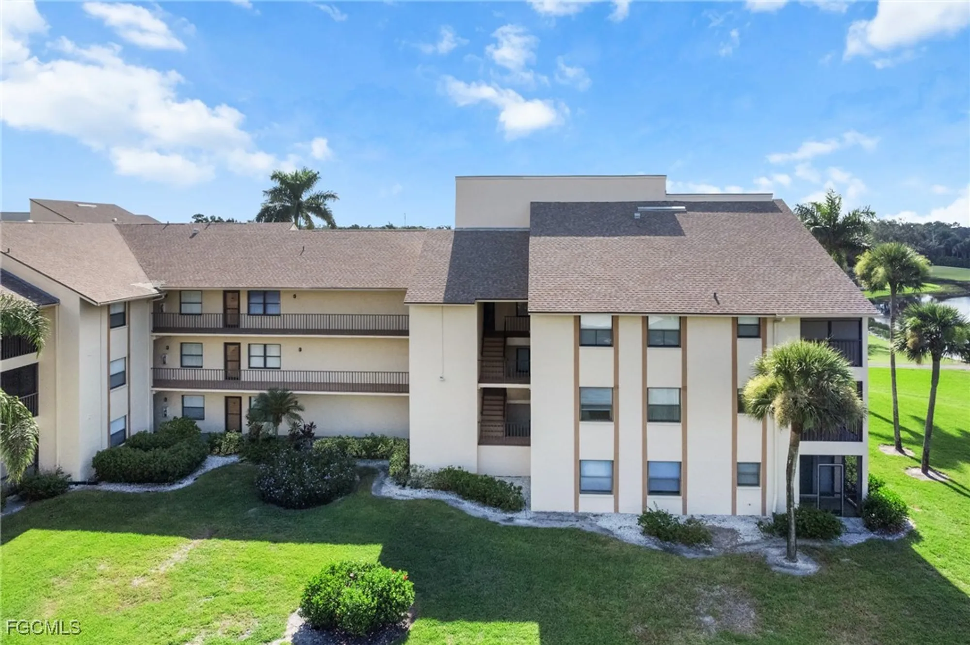 Property Slideshow image 1 of 31 | 13276 white marsh ln 3533, Fort Myers, FL, 33912