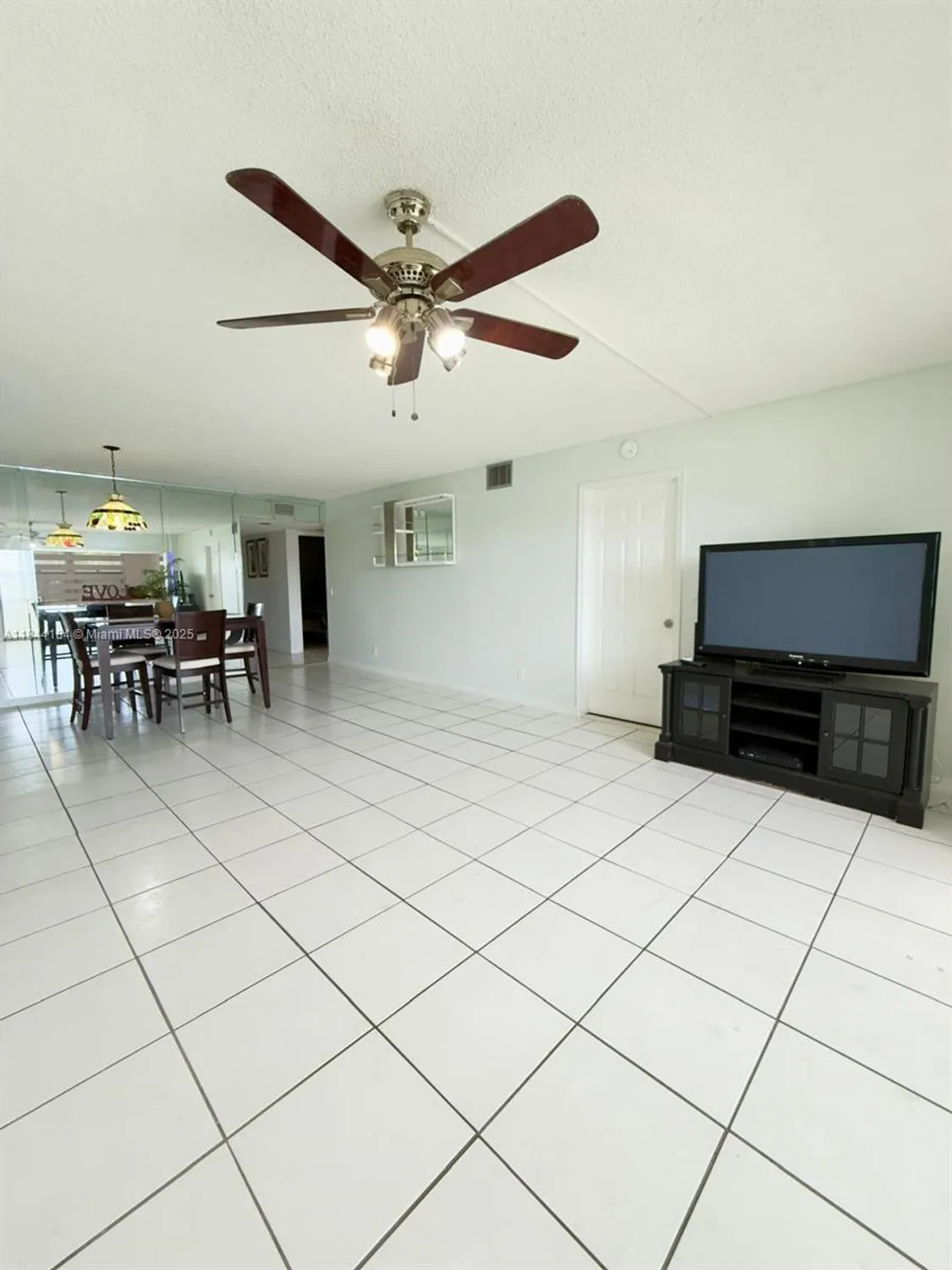 Property Slideshow image 9 of 37 | 1501 sw 134th way 206d, Pembroke Pines, FL, 33027