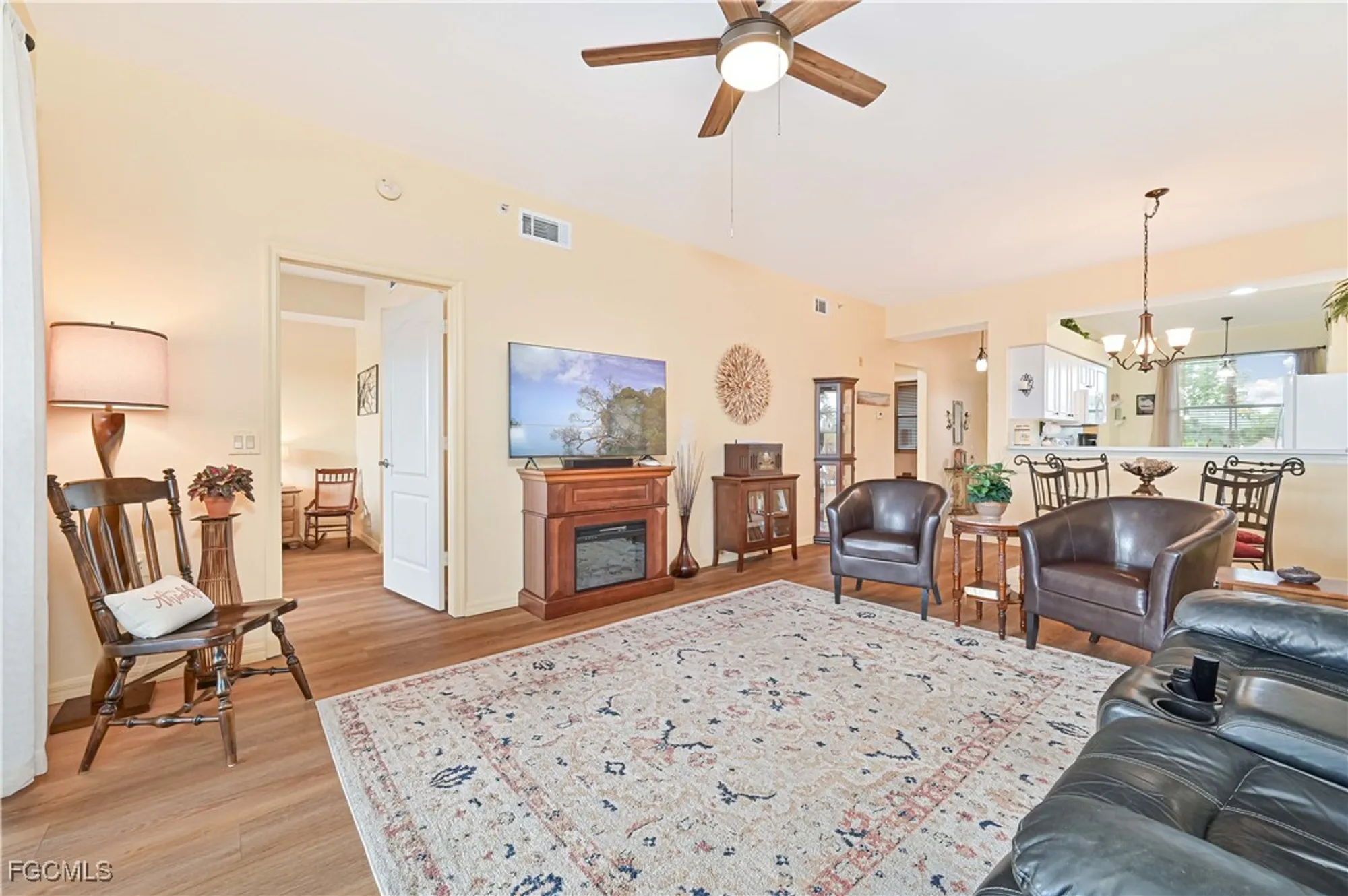 Property Slideshow image 8 of 50 | 14101 brant point cir 3204, Fort Myers, FL, 33919