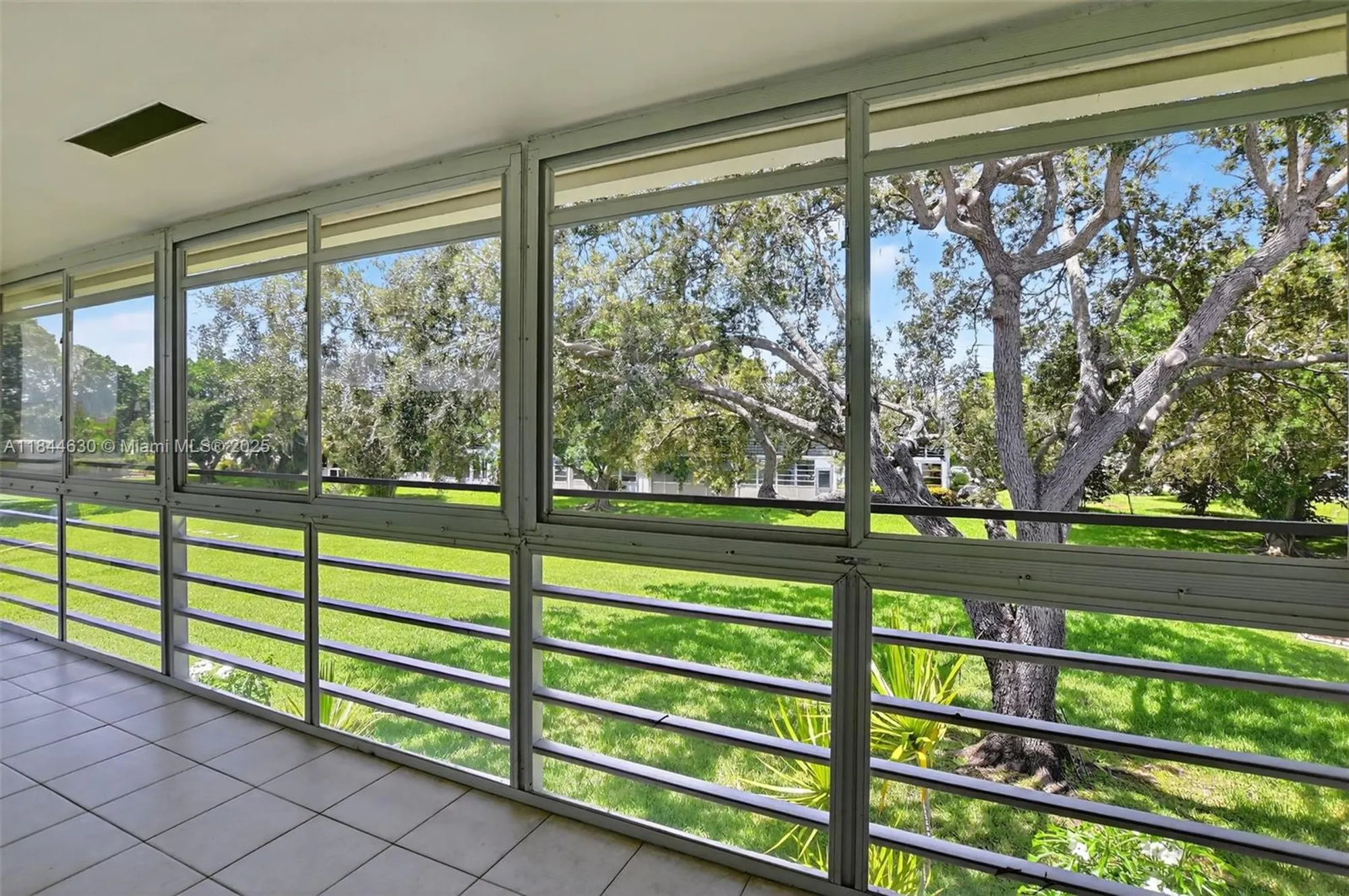 Property Slideshow image 22 of 24 | 413 tilford s # 413, Deerfield Beach, FL, 33442
