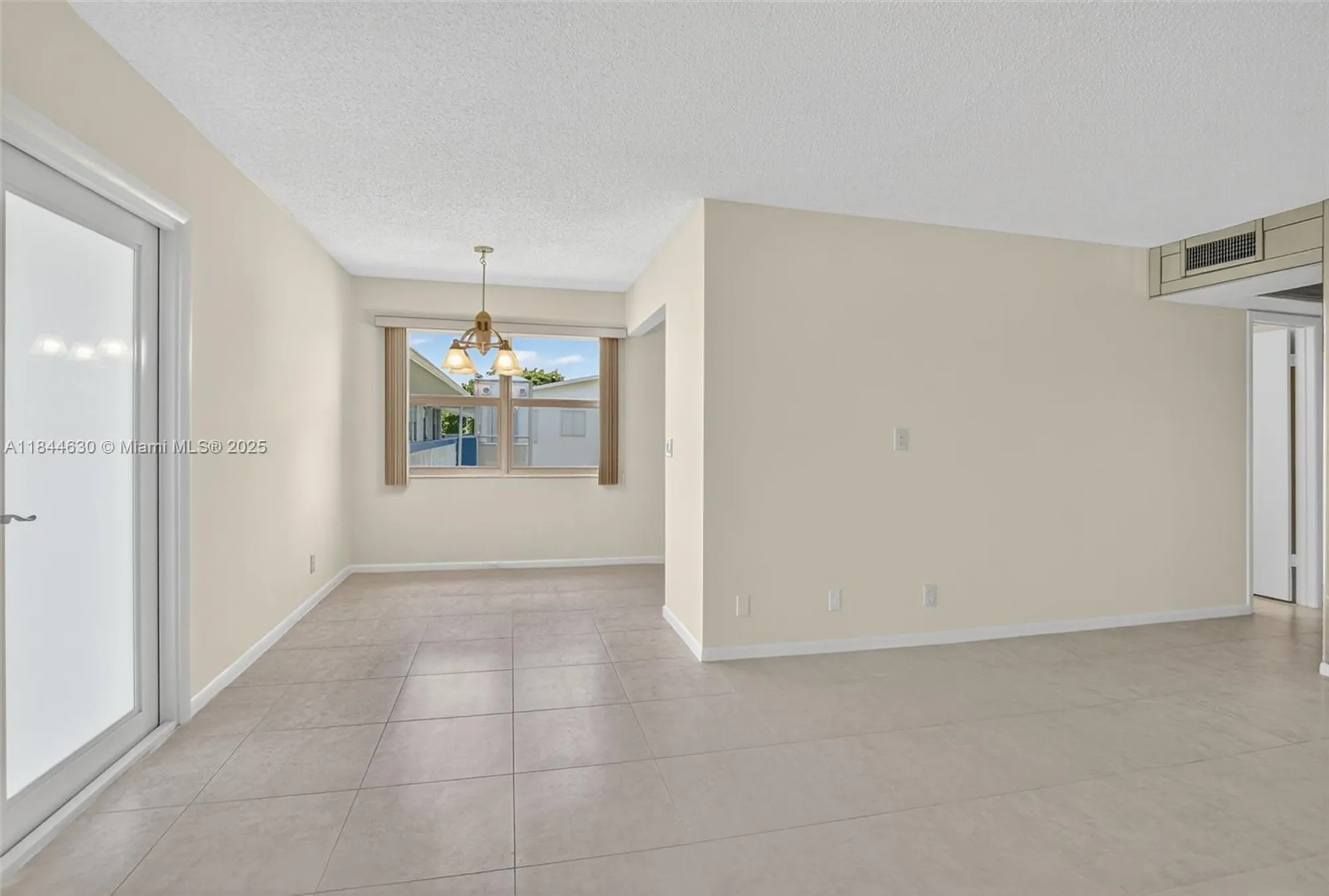 Property Slideshow image 8 of 24 | 413 tilford s # 413, Deerfield Beach, FL, 33442