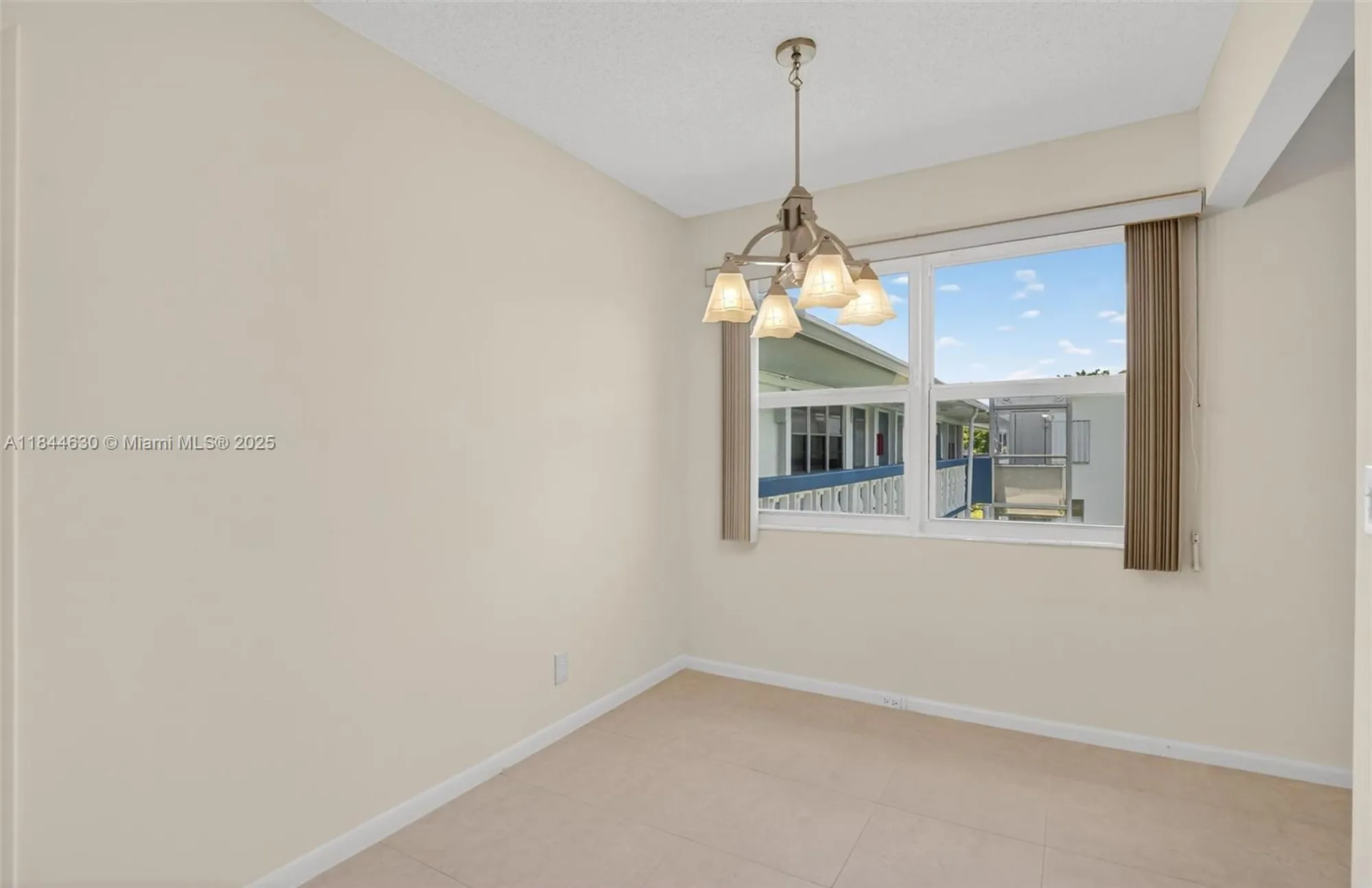 Property Slideshow image 9 of 24 | 413 tilford s # 413, Deerfield Beach, FL, 33442