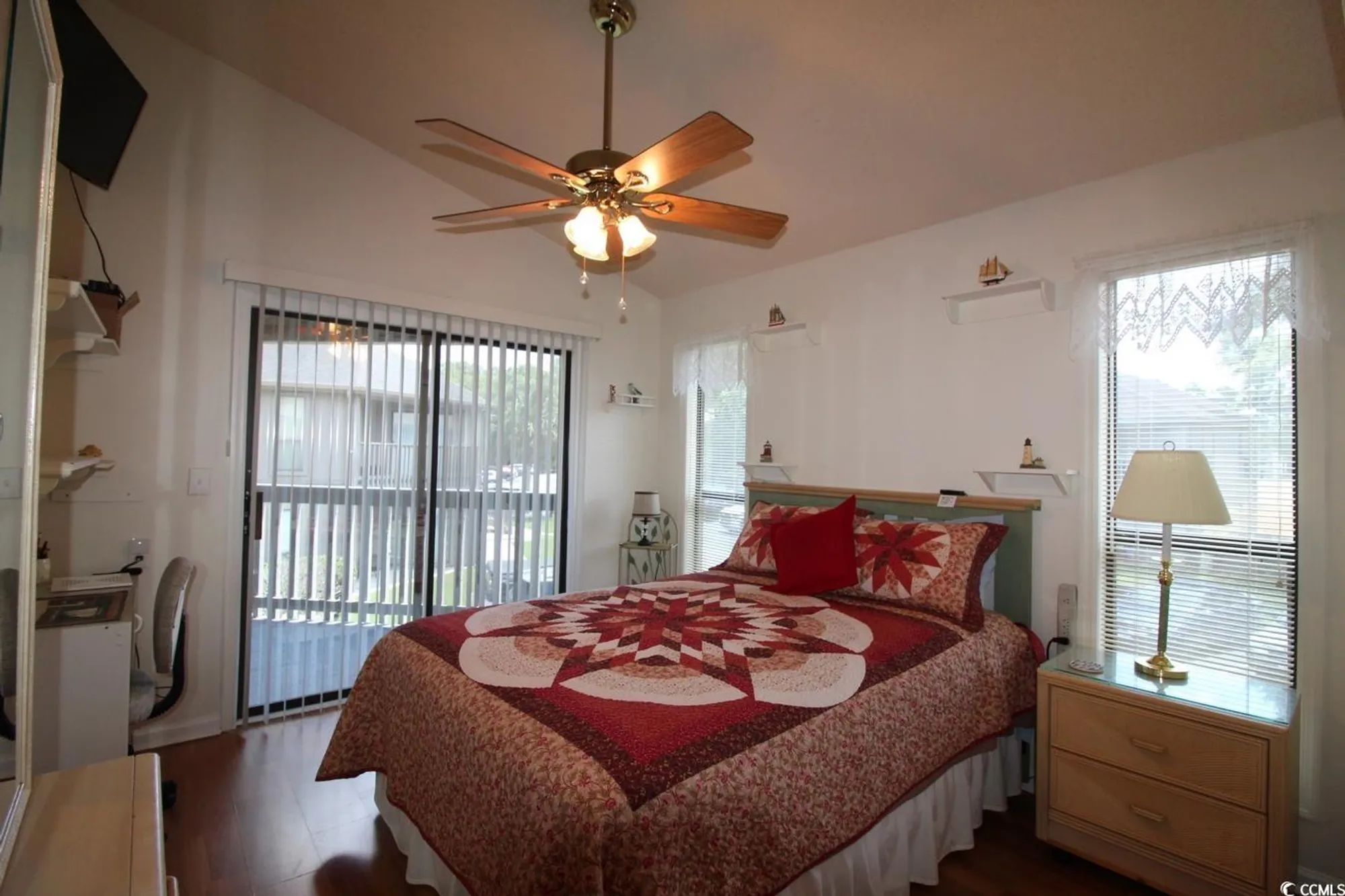 Property Slideshow image 14 of 25 | 863 tall oaks ct # b-63, Myrtle Beach, SC, 29588