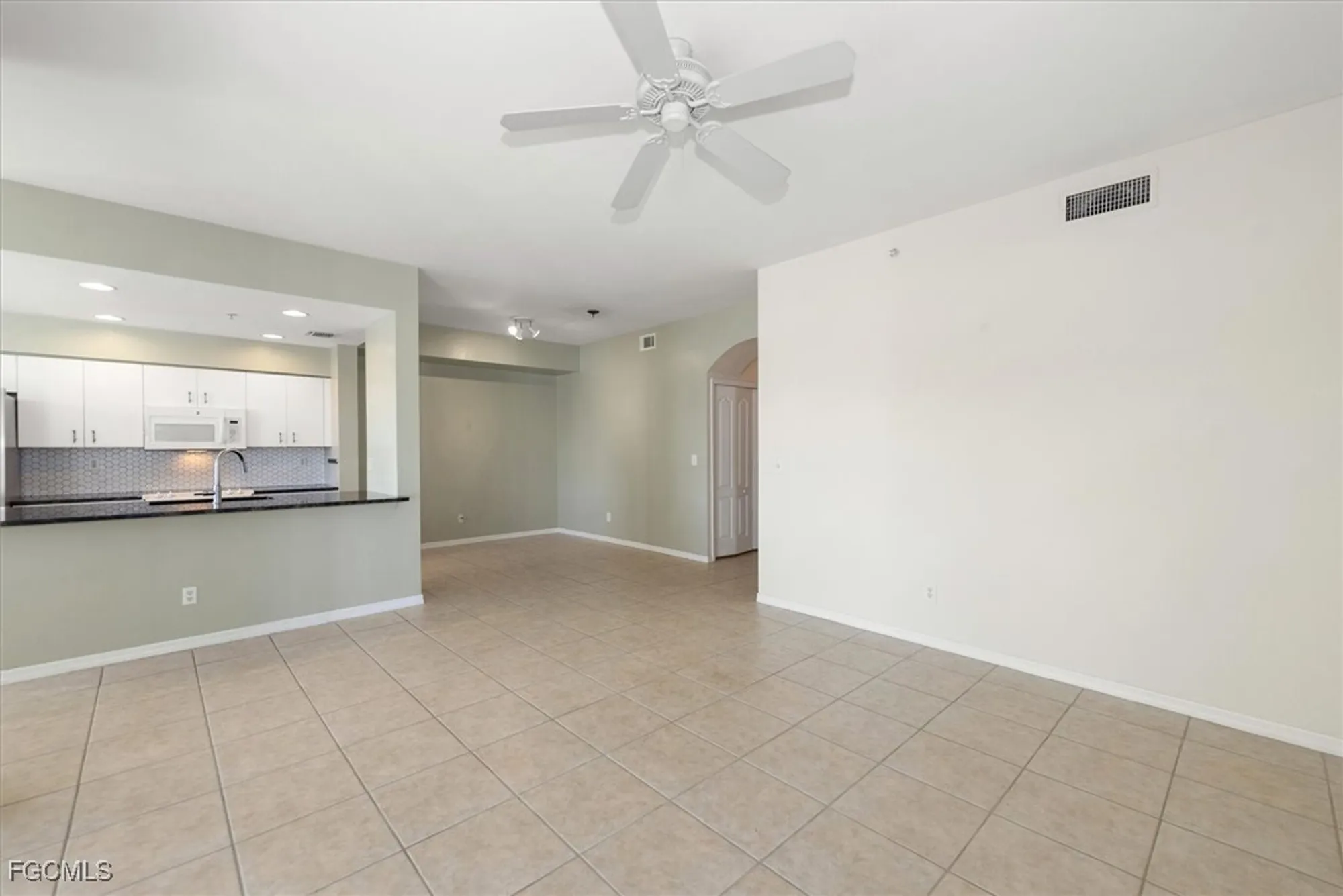 Property Slideshow image 15 of 35 | 14111 brant point cir 2103, Fort Myers, FL, 33919
