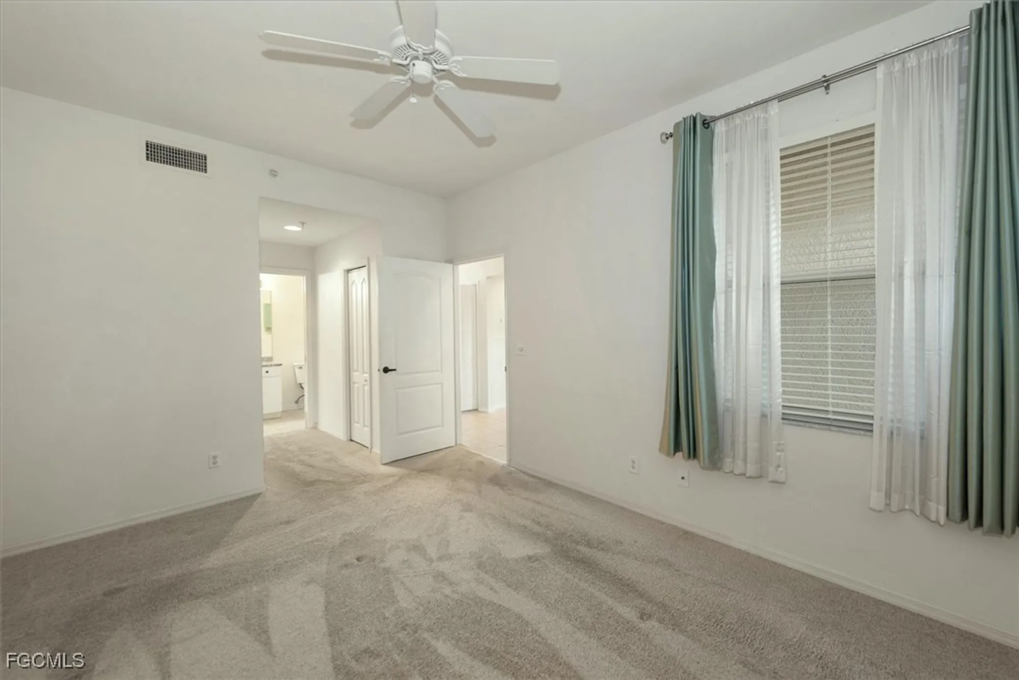 Property Slideshow image 19 of 35 | 14111 brant point cir 2103, Fort Myers, FL, 33919