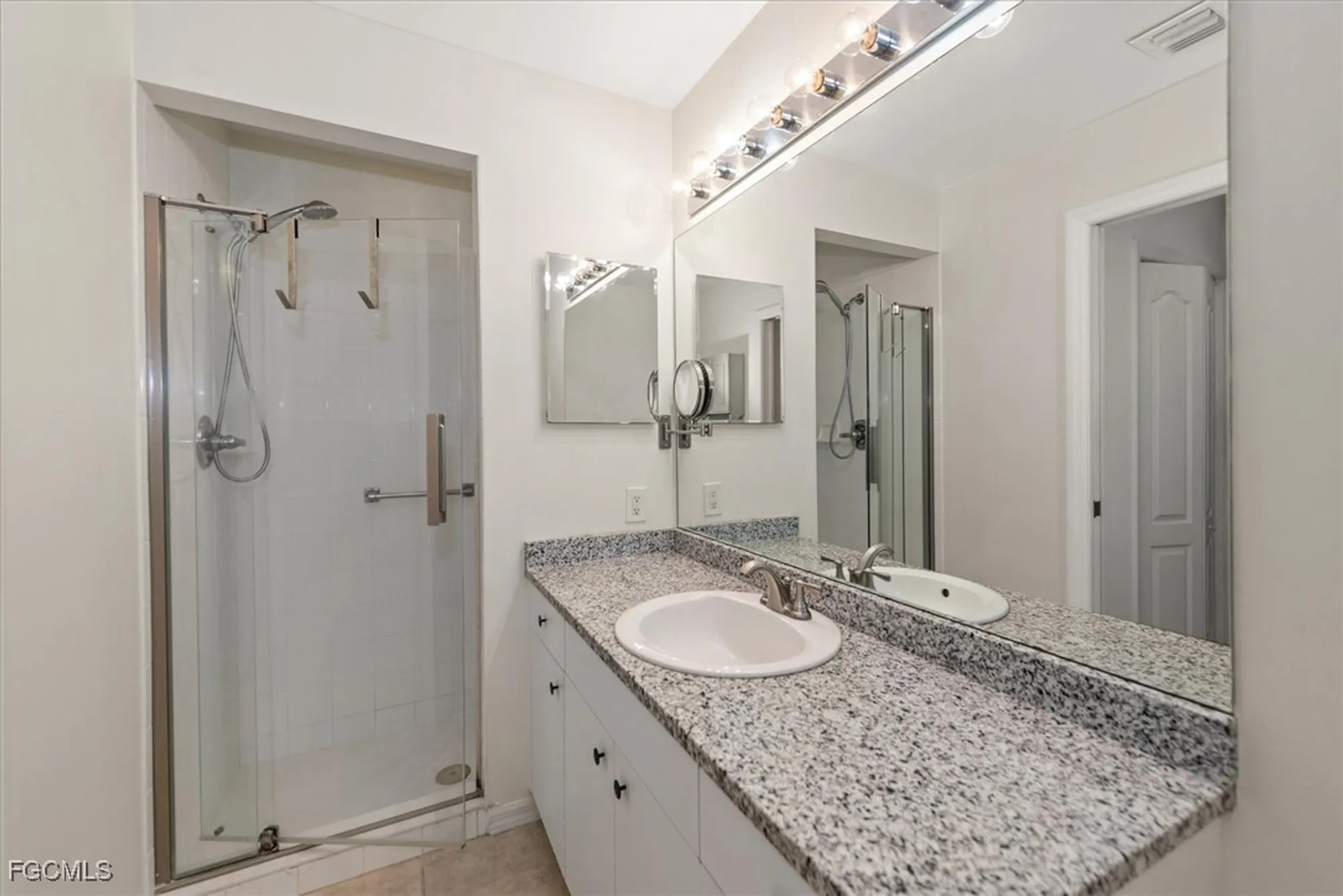 Property Slideshow image 20 of 35 | 14111 brant point cir 2103, Fort Myers, FL, 33919
