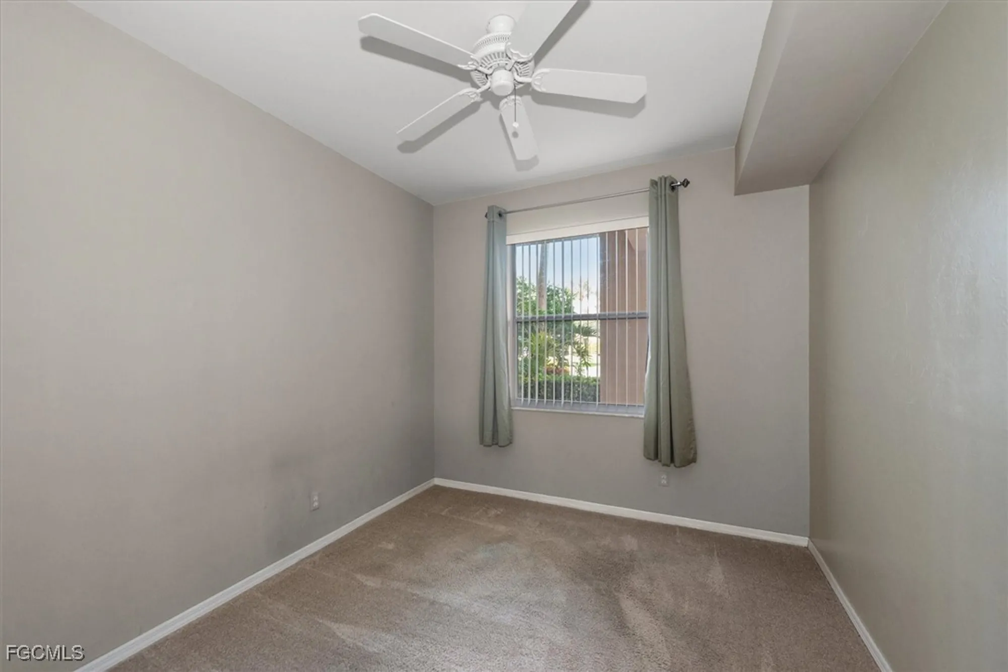 Property Slideshow image 21 of 35 | 14111 brant point cir 2103, Fort Myers, FL, 33919