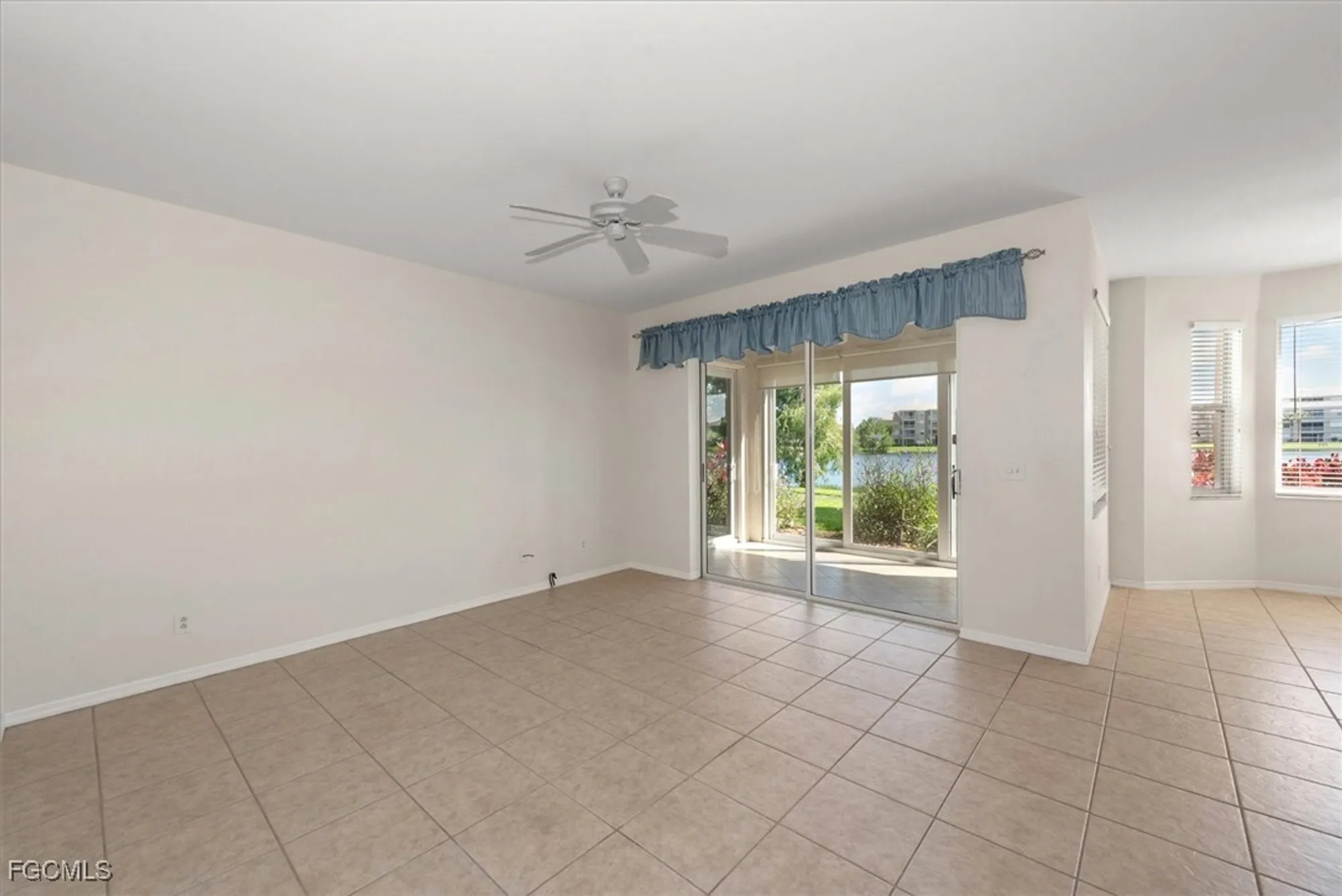 Property Slideshow image 6 of 35 | 14111 brant point cir 2103, Fort Myers, FL, 33919
