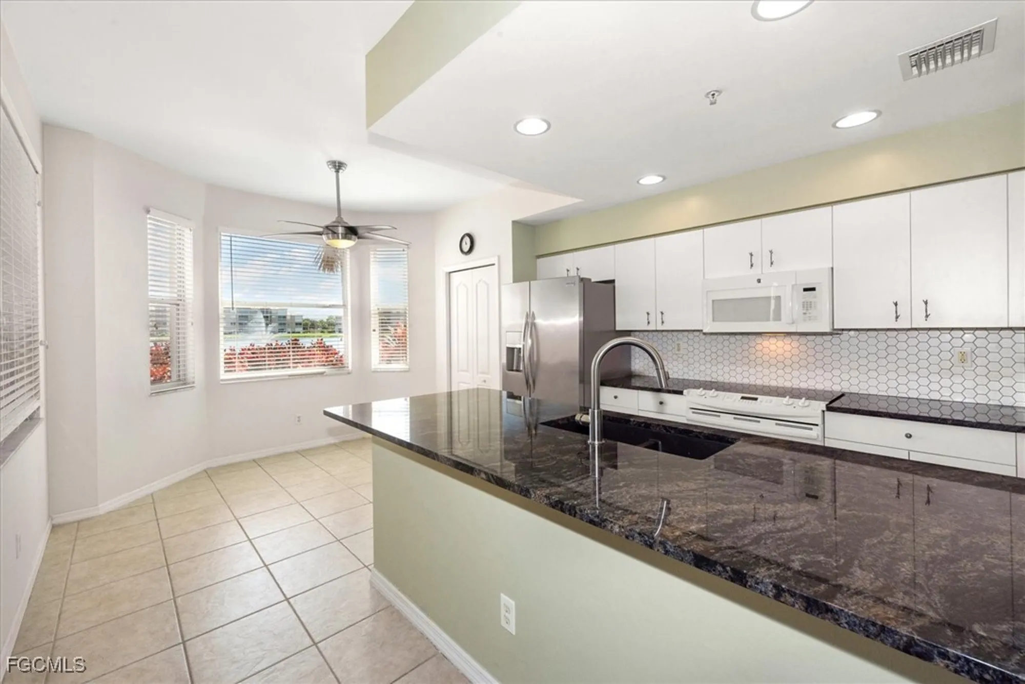 Property Slideshow image 9 of 35 | 14111 brant point cir 2103, Fort Myers, FL, 33919