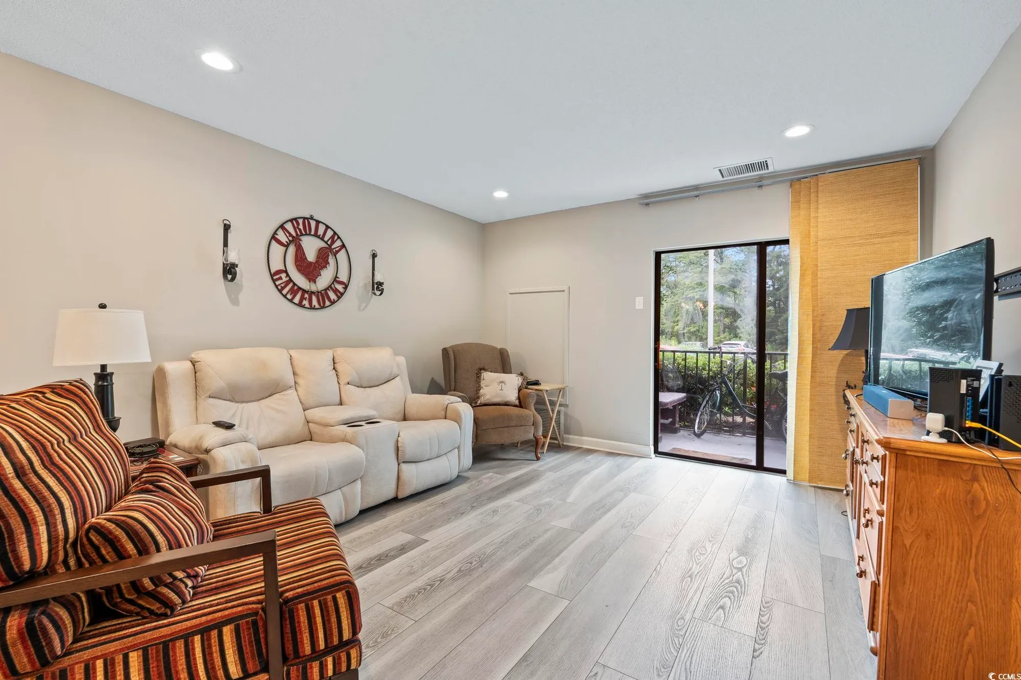 Property Slideshow image 7 of 38 | 5001 little river rd w102, Myrtle Beach, SC, 29577