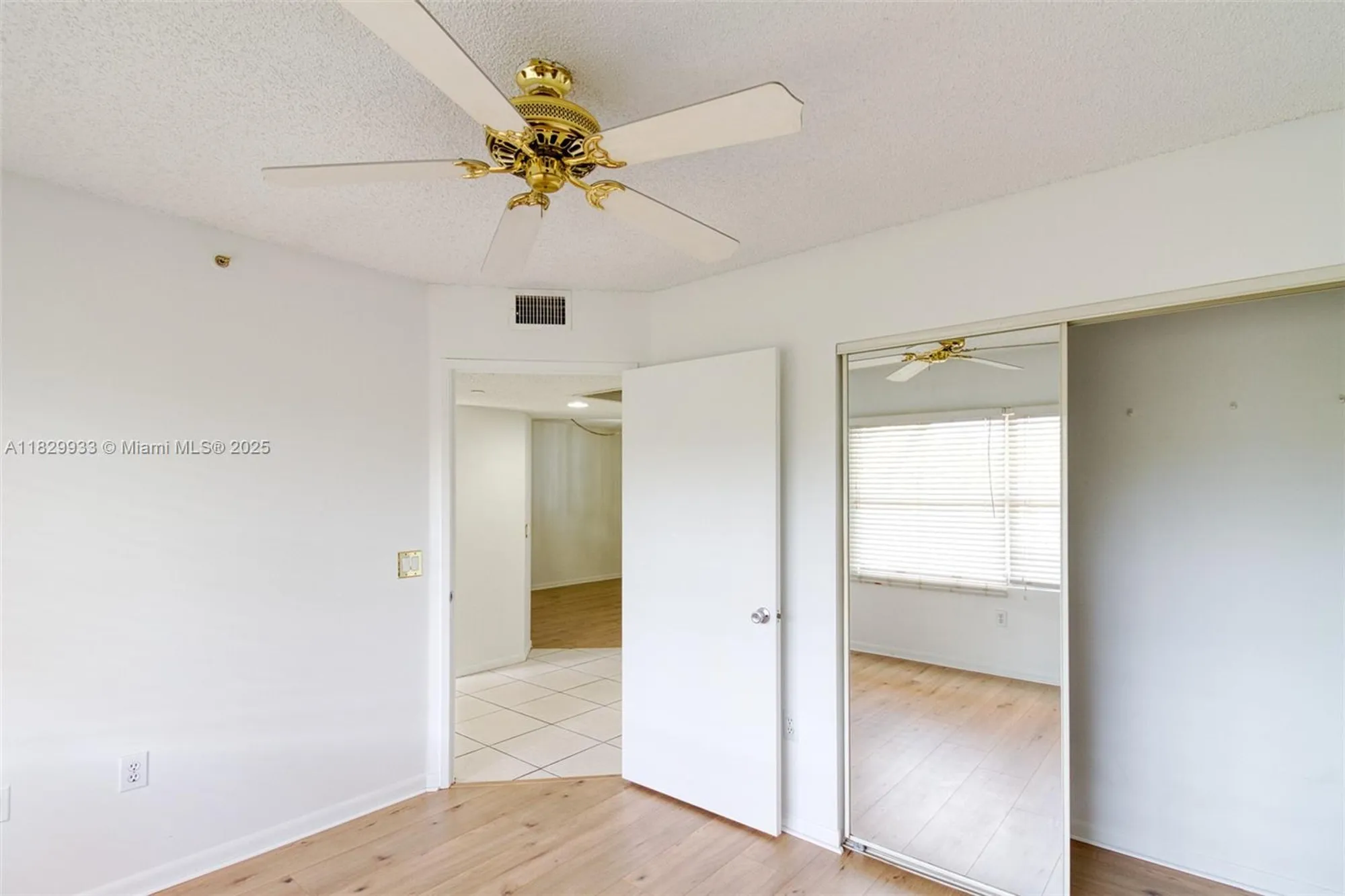 Property Slideshow image 19 of 35 | 571 sw 142nd ave 209o, Pembroke Pines, FL, 33027