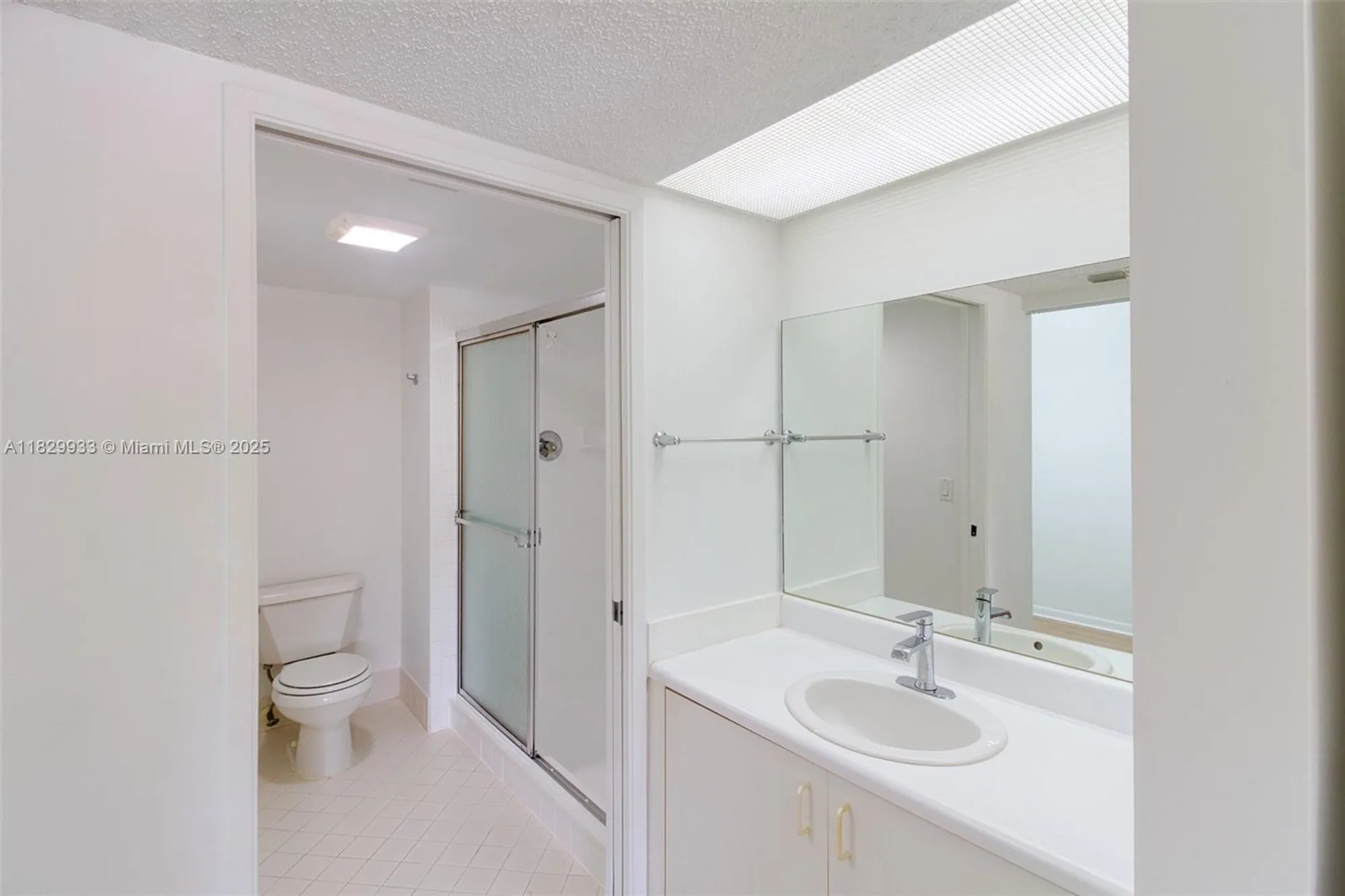 Property Slideshow image 25 of 35 | 571 sw 142nd ave 209o, Pembroke Pines, FL, 33027