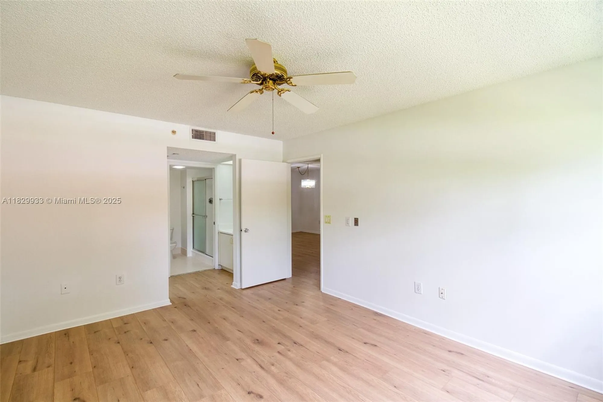 Property Slideshow image 22 of 35 | 571 sw 142nd ave 209o, Pembroke Pines, FL, 33027
