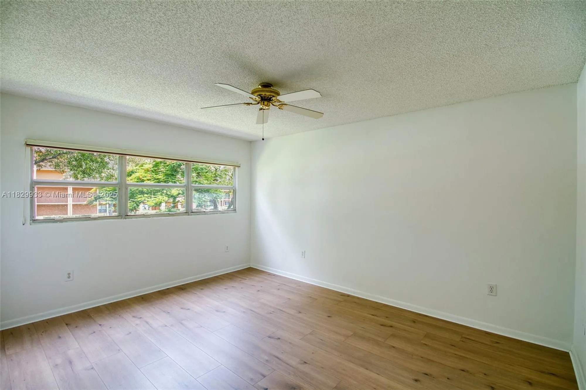 Property Slideshow image 23 of 35 | 571 sw 142nd ave 209o, Pembroke Pines, FL, 33027