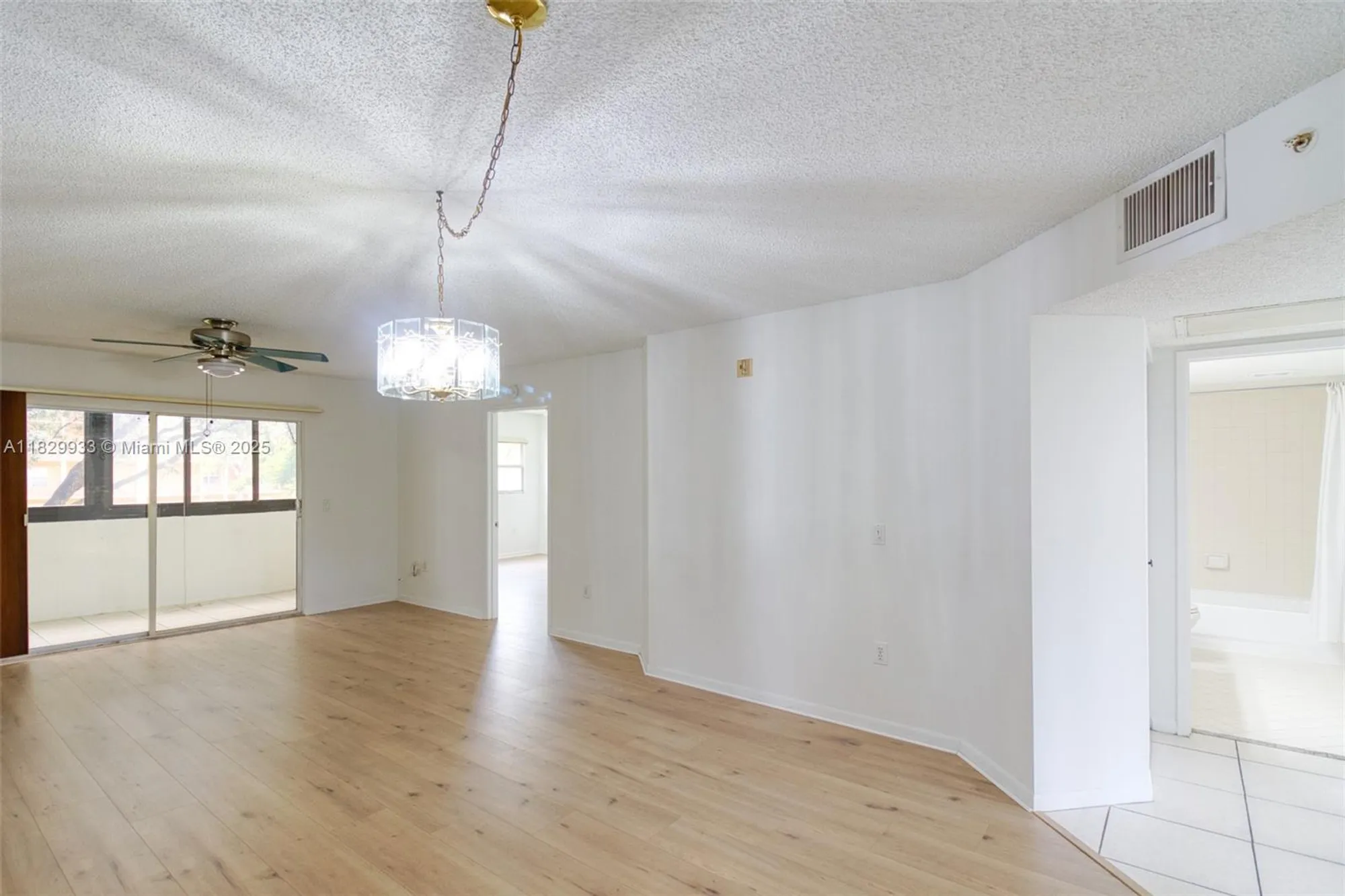 Property Slideshow image 4 of 35 | 571 sw 142nd ave 209o, Pembroke Pines, FL, 33027