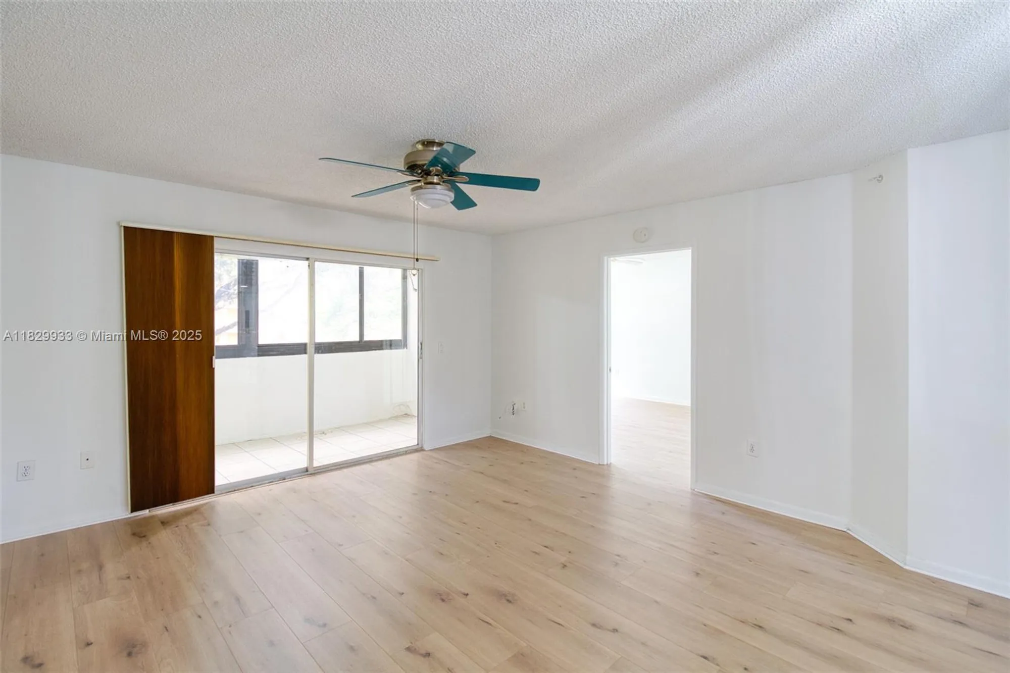 Property Slideshow image 6 of 35 | 571 sw 142nd ave 209o, Pembroke Pines, FL, 33027