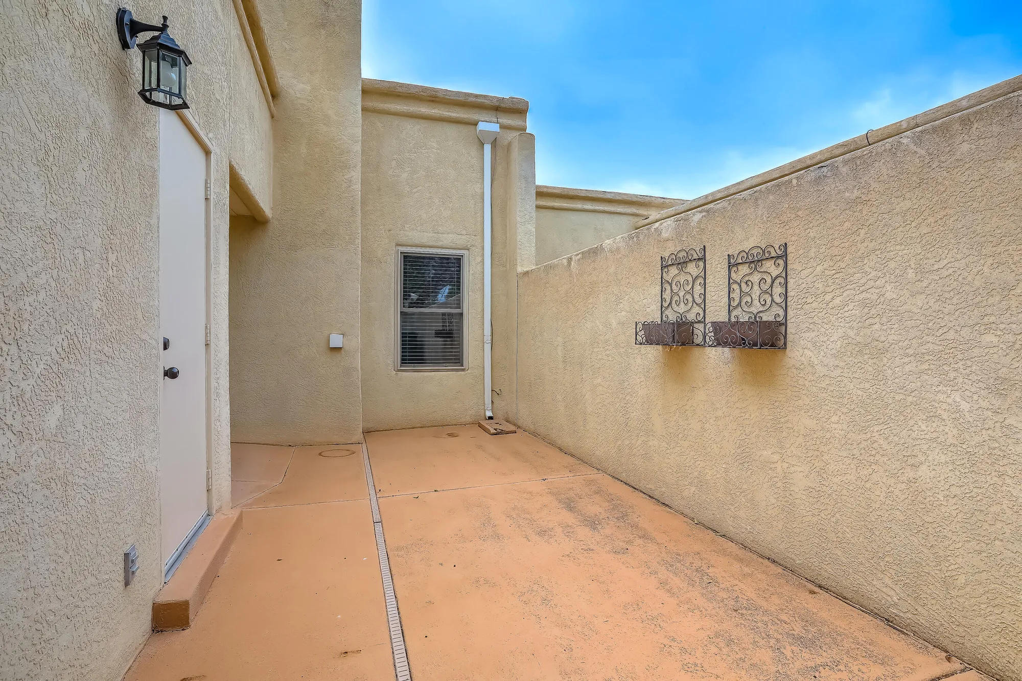 Property Slideshow image 2 of 27 | 3343 esplanade cir, Rio Rancho, NM, 87124