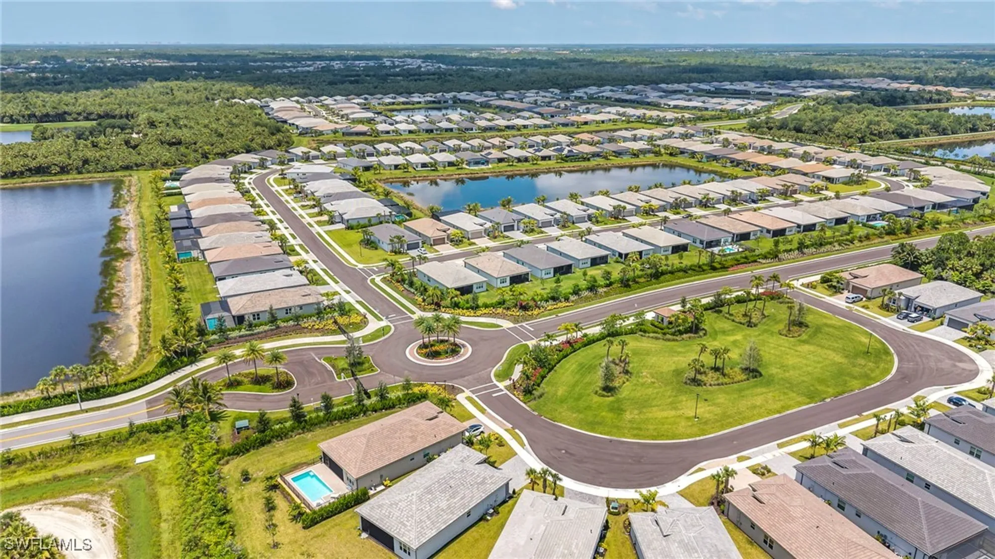 Property Slideshow image 19 of 22 | 12445 dahlia ct, Naples, FL, 34120