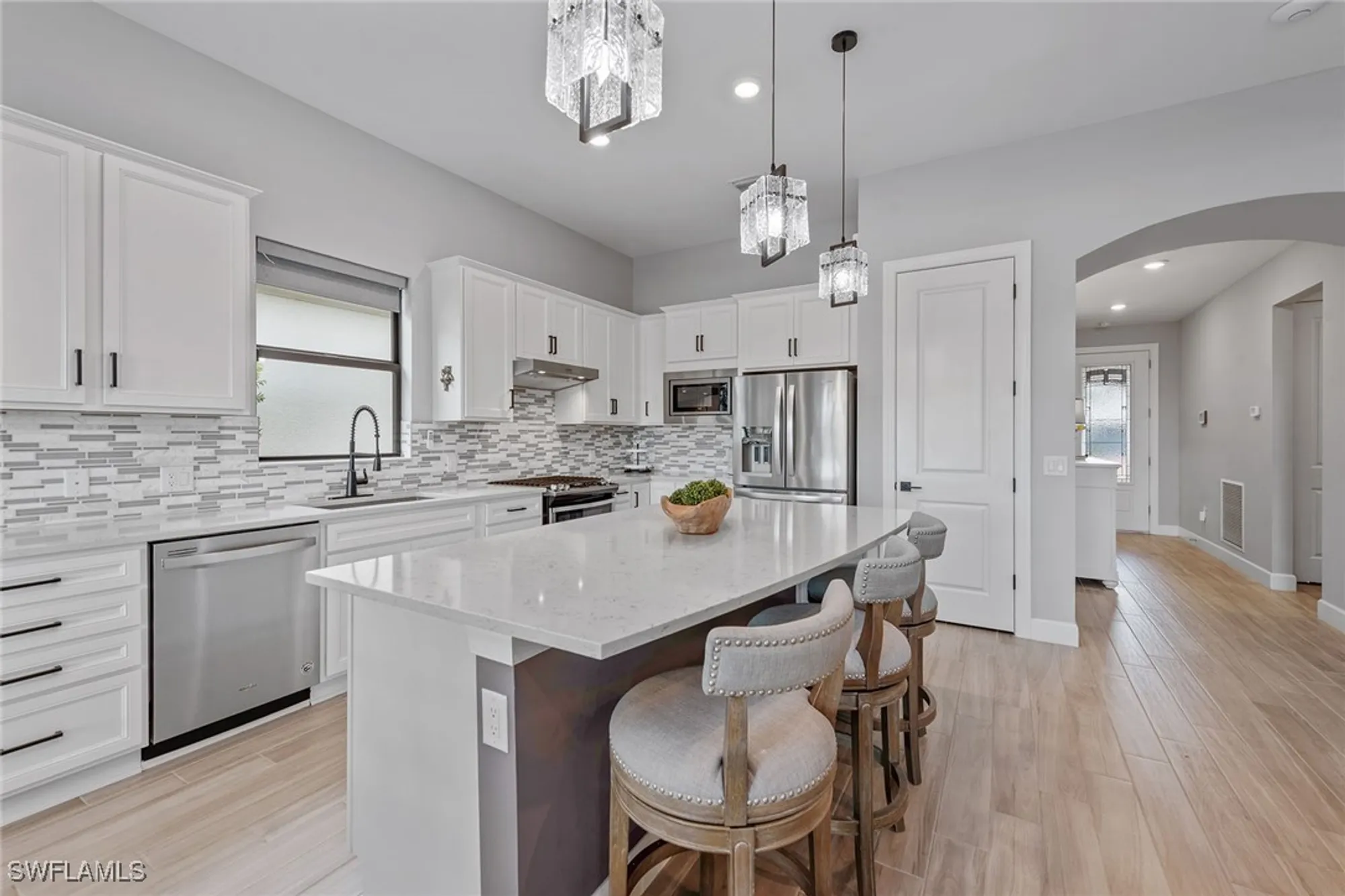 Property Slideshow image 11 of 50 | 2740 amaranda ct, Naples, FL, 34114