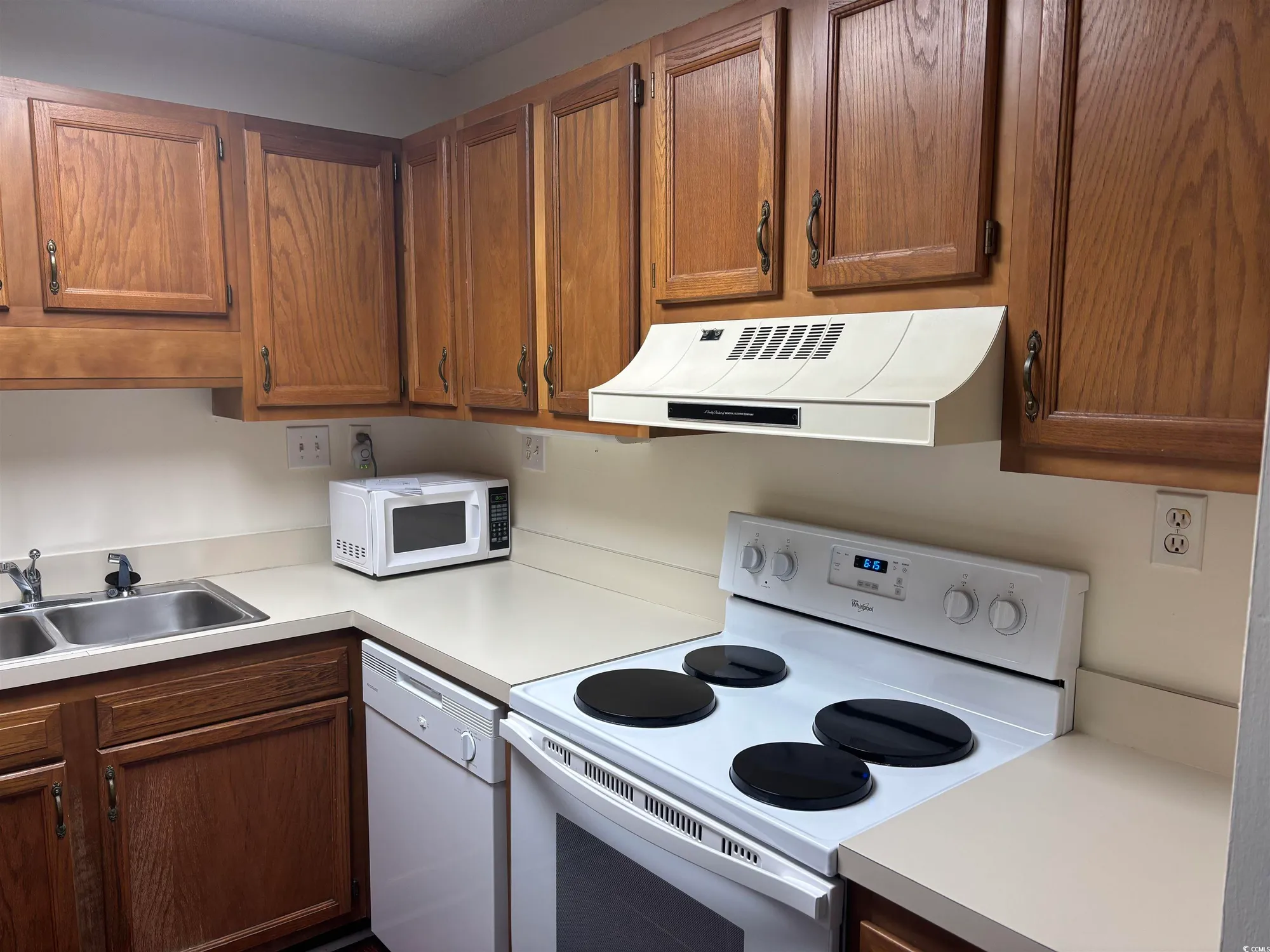 Property Slideshow image 8 of 23 | 5001 little river rd e110, Myrtle Beach, SC, 29577