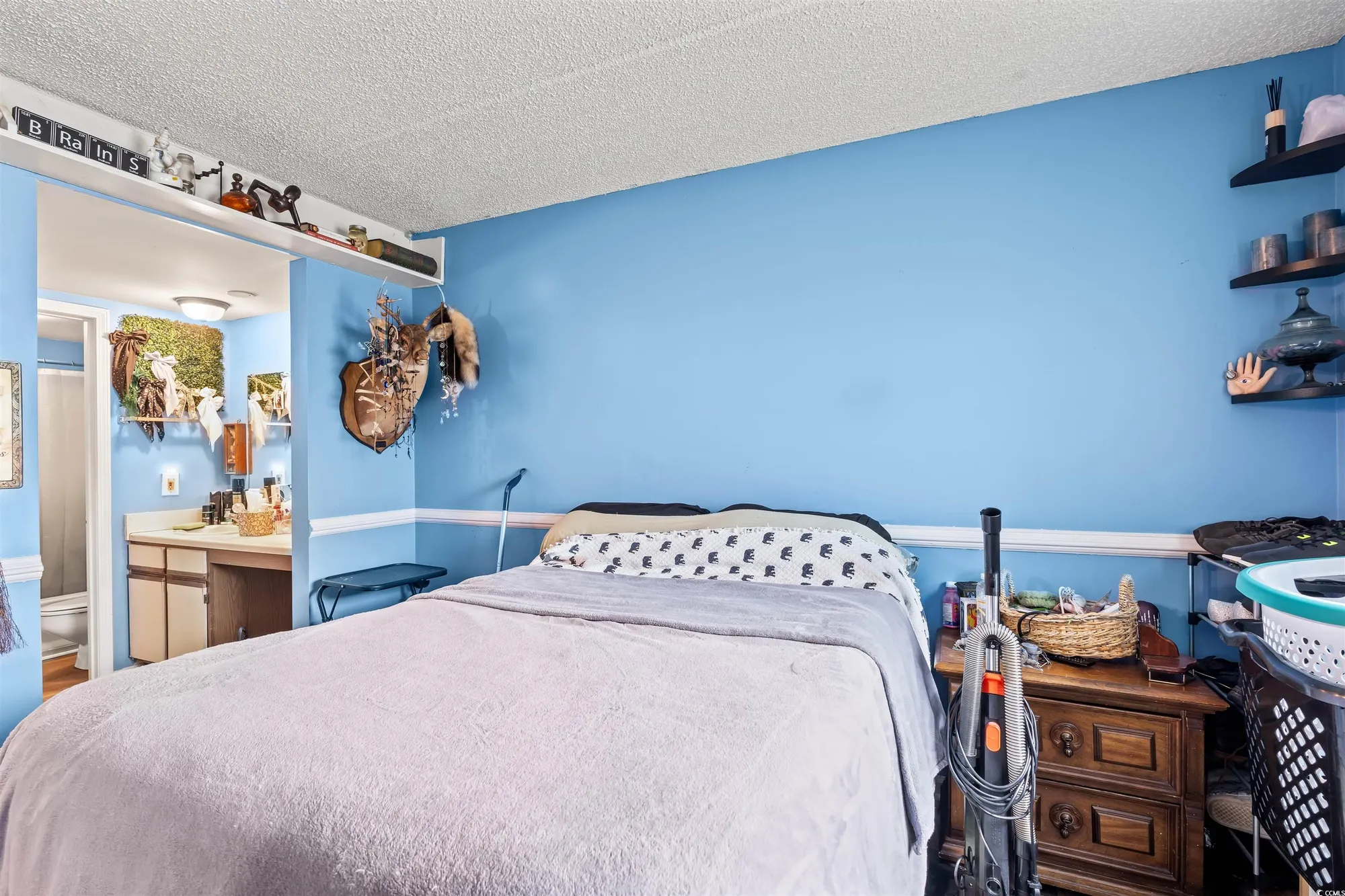 Property Slideshow image 9 of 21 | 6850 blue heron blvd unit 201, Myrtle Beach, SC, 29588