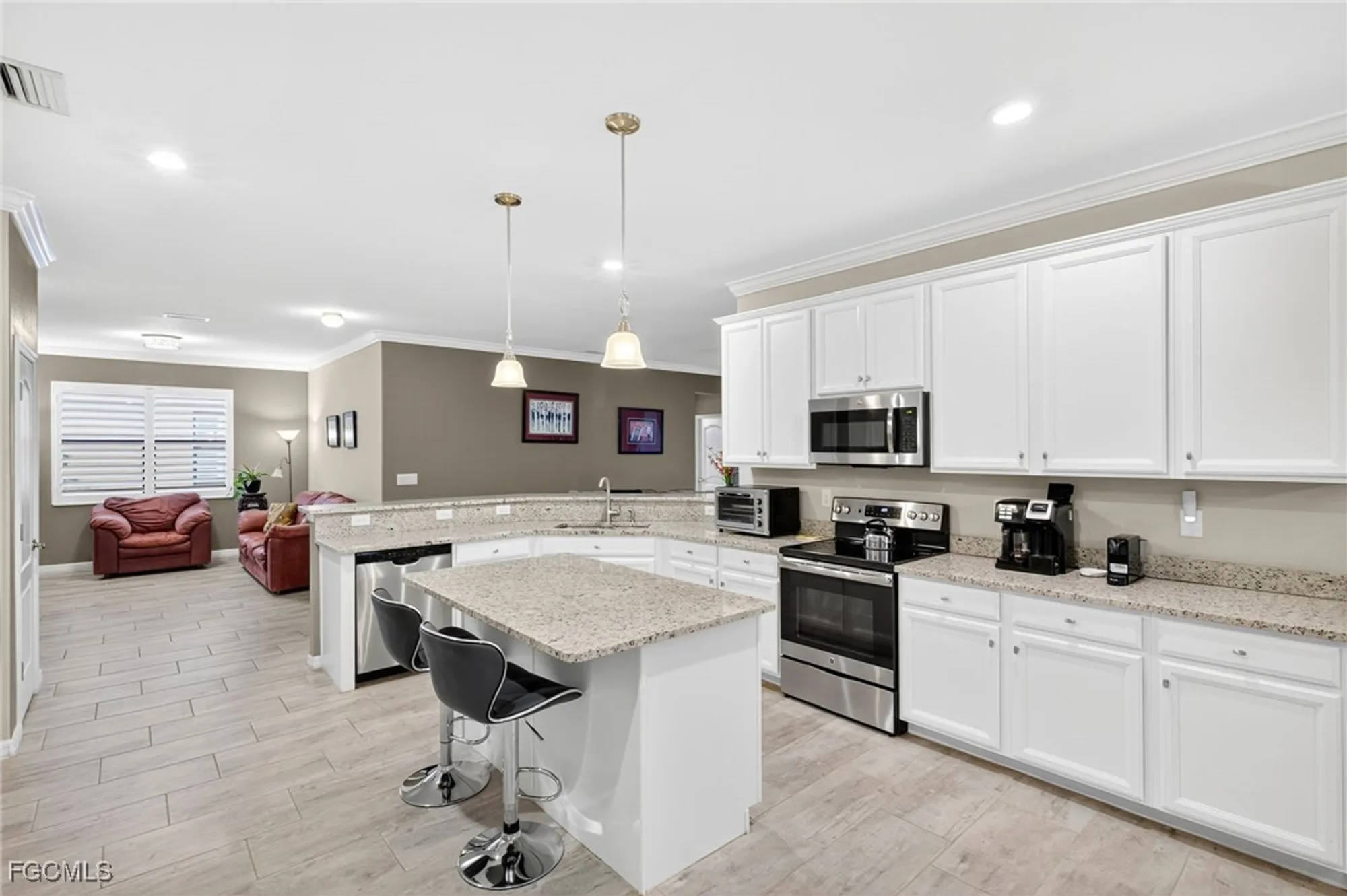 Property Slideshow image 13 of 50 | 10686 prato dr, Fort Myers, FL, 33913