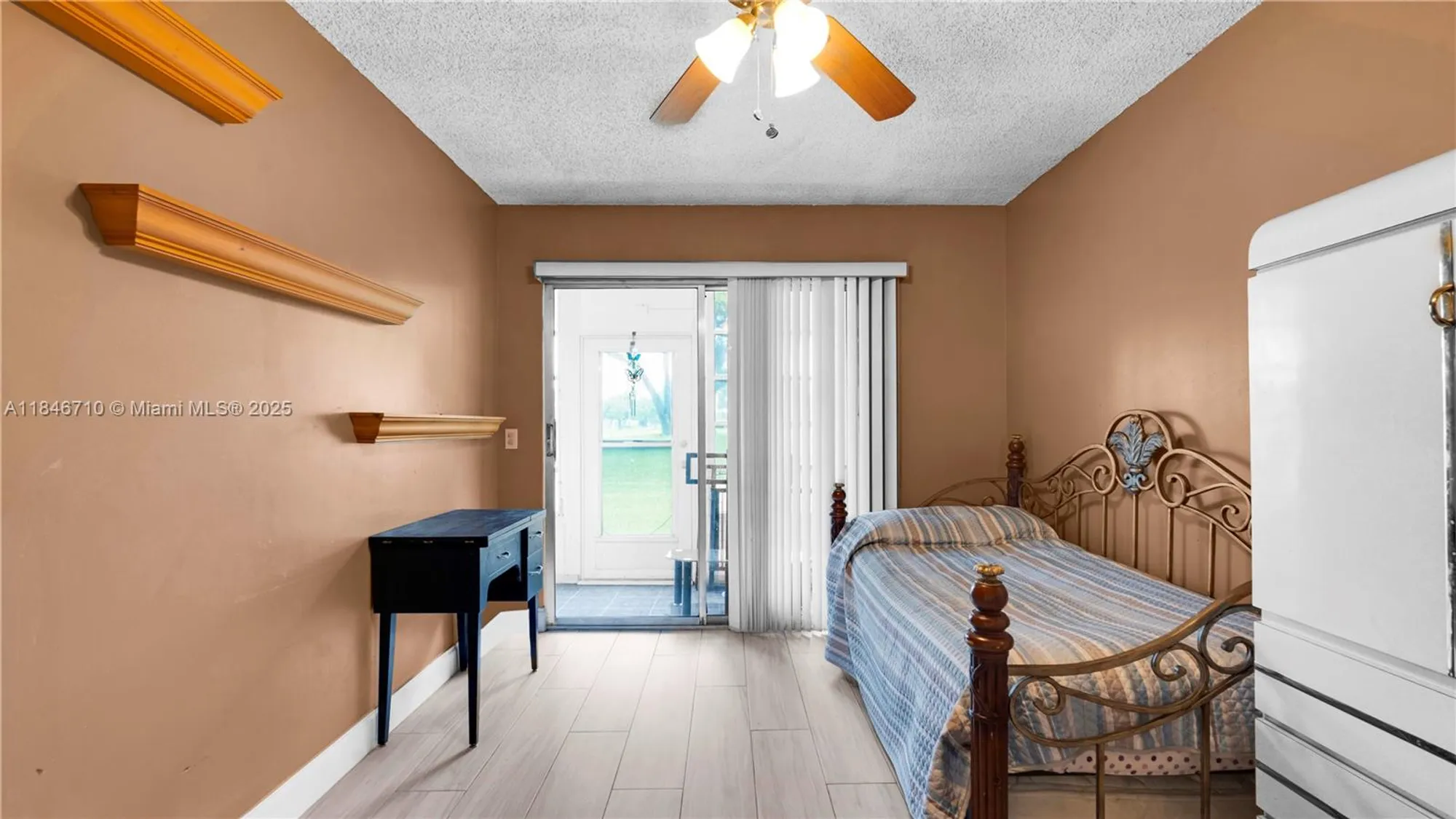 Property Slideshow image 19 of 43 | 551 sw 135th ave apt 111b, Pembroke Pines, FL, 33027