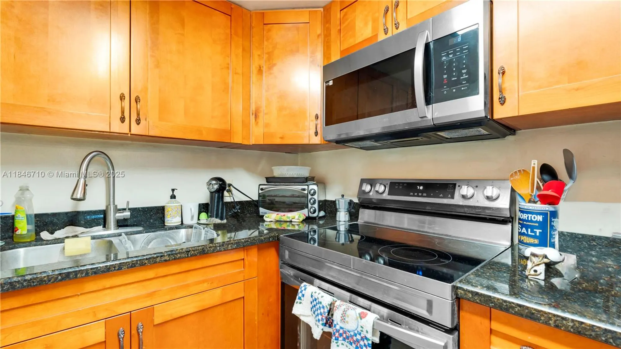 Property Slideshow image 11 of 43 | 551 sw 135th ave apt 111b, Pembroke Pines, FL, 33027