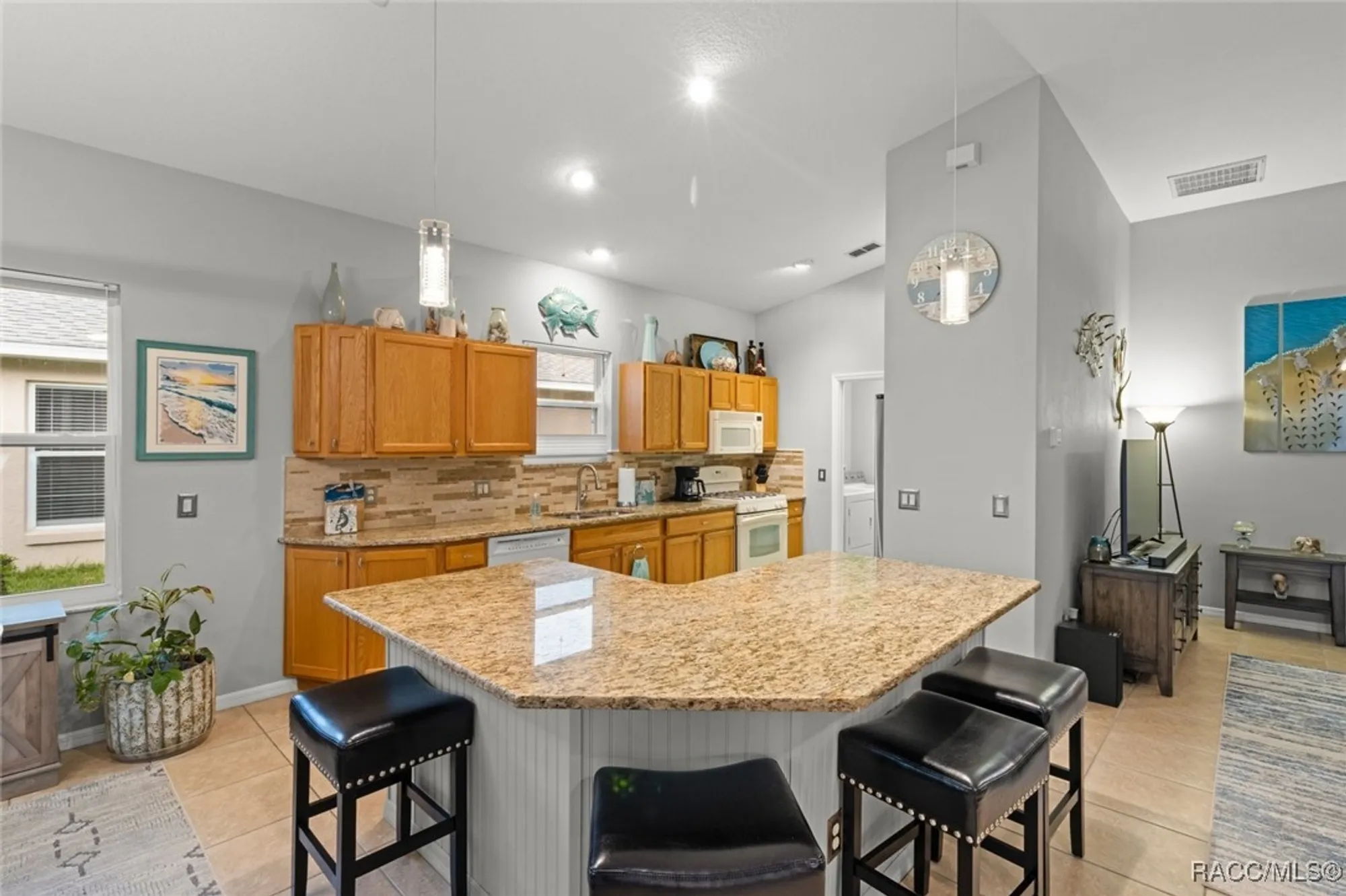 Property Slideshow image 8 of 41 | 1936 w chelsea ann way, Lecanto, FL, 34461