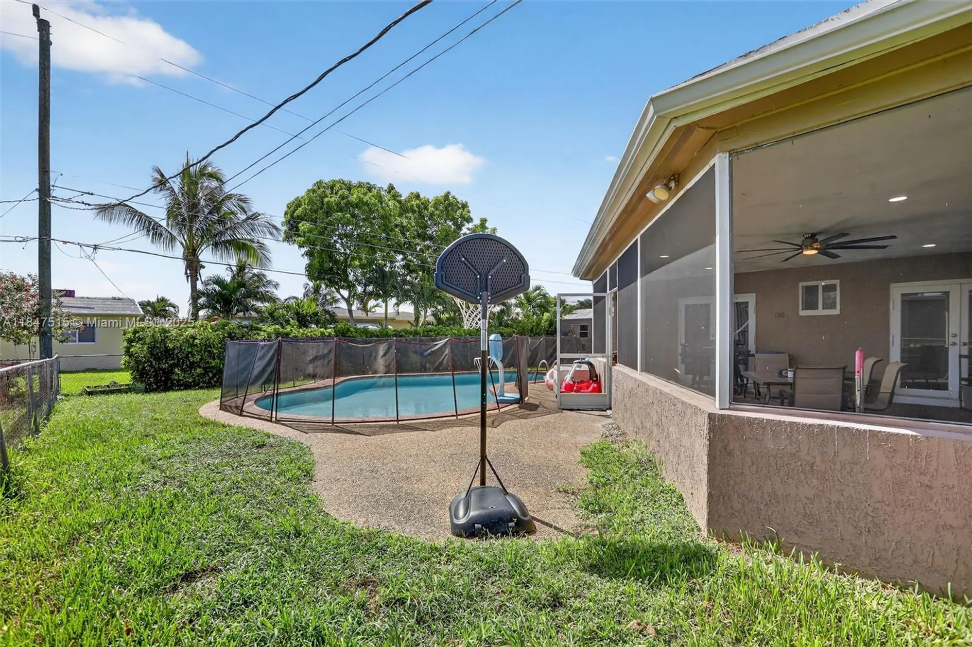 Property Slideshow image 28 of 48 | 1055 nw 66th ave, Margate, FL, 33063