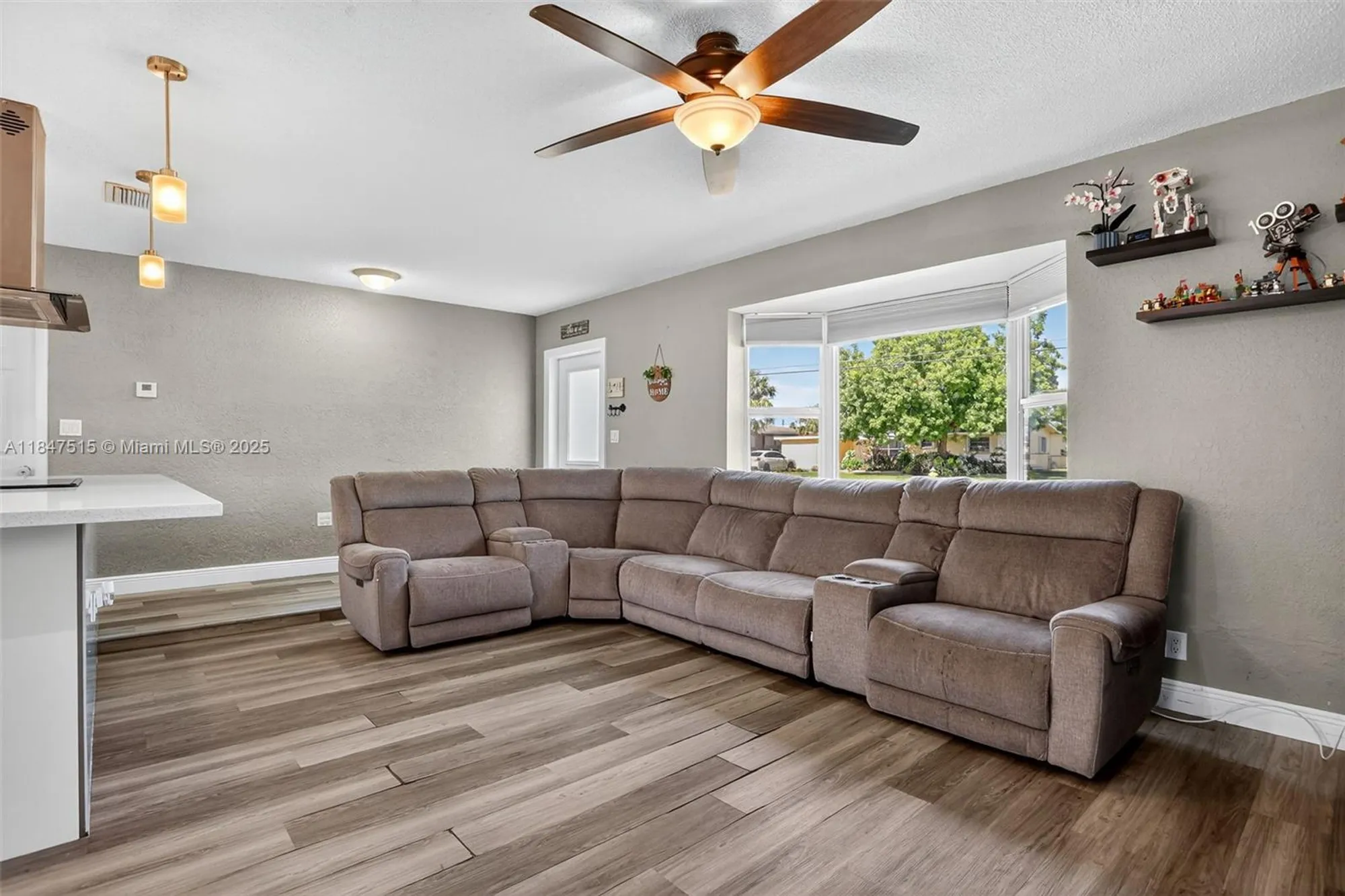 Property Slideshow image 8 of 48 | 1055 nw 66th ave, Margate, FL, 33063
