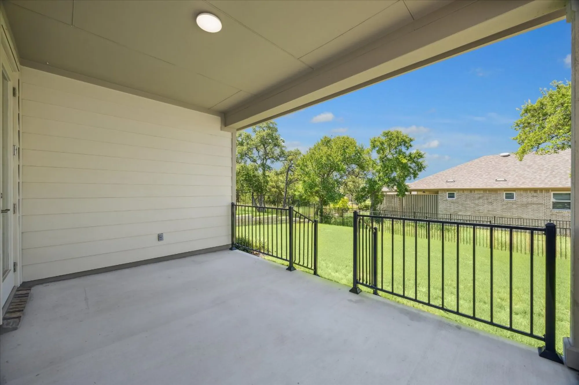 Property Slideshow image 15 of 16 | 813 saratoga ln, Georgetown, TX, 78633