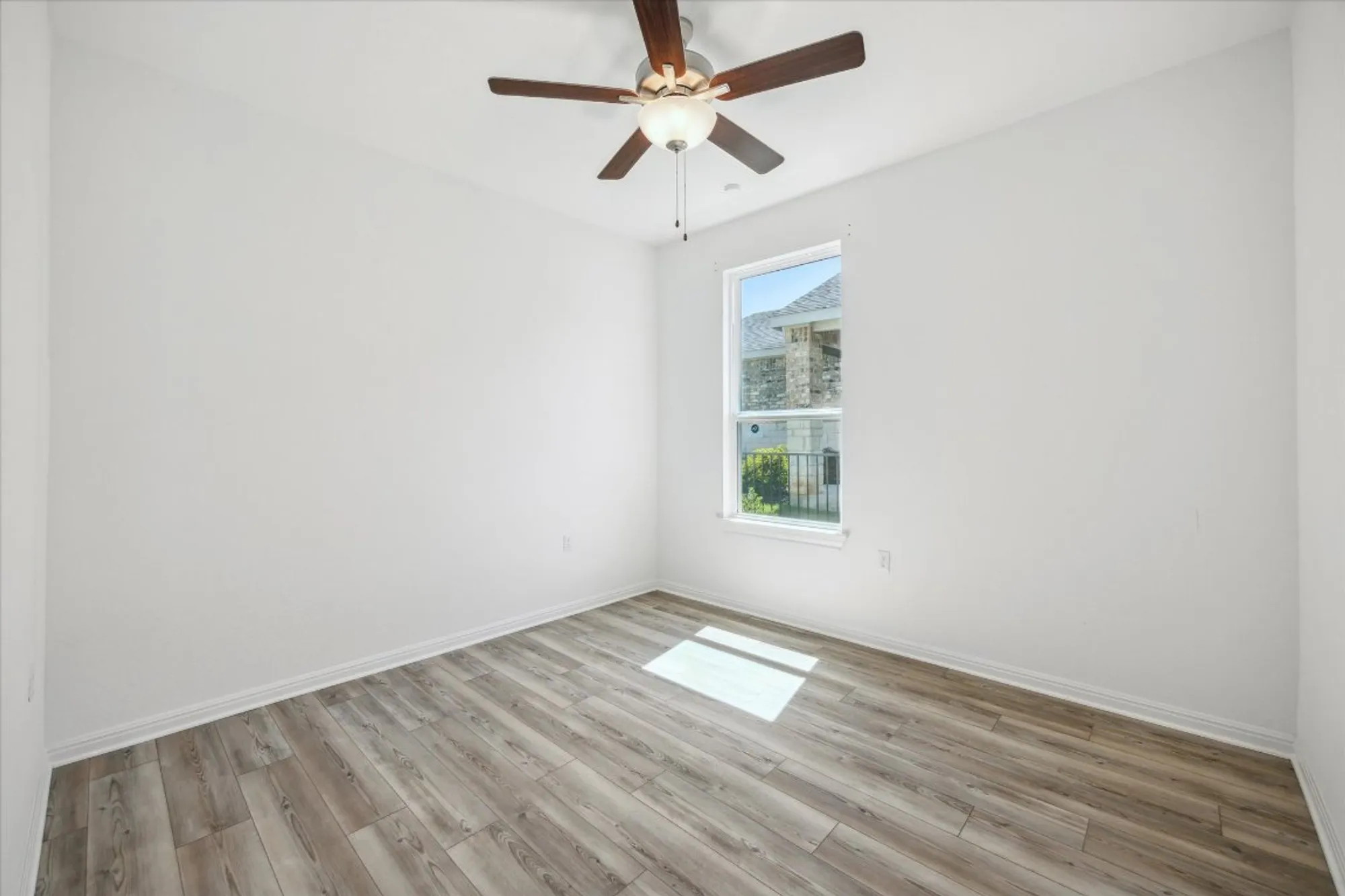 Property Slideshow image 12 of 16 | 813 saratoga ln, Georgetown, TX, 78633