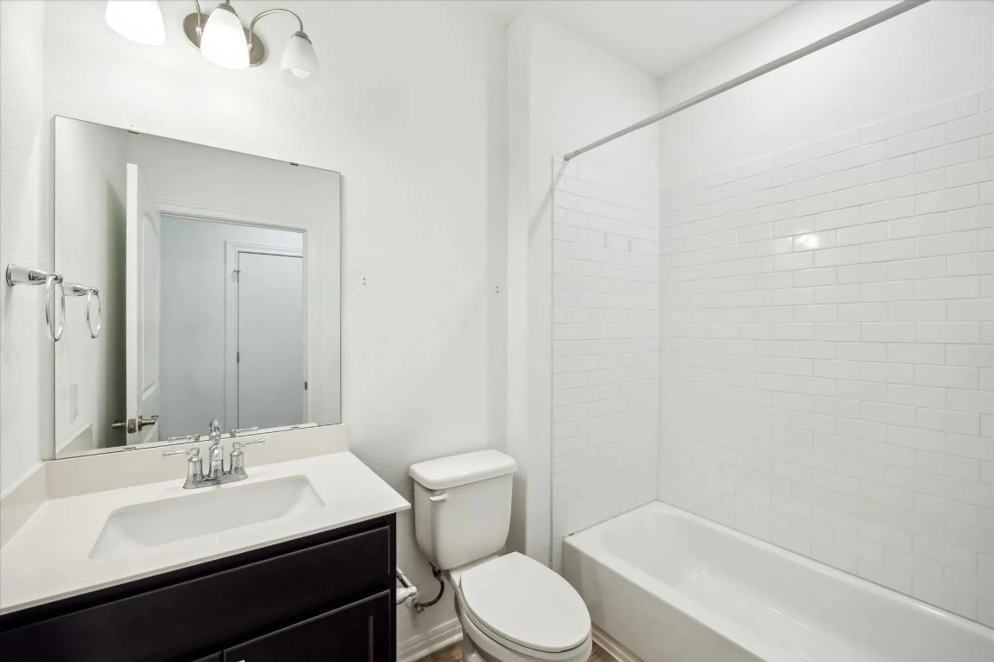 Property Slideshow image 13 of 16 | 813 saratoga ln, Georgetown, TX, 78633