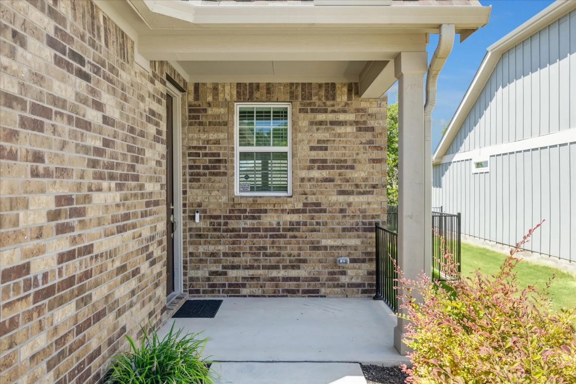 Property Slideshow image 2 of 16 | 813 saratoga ln, Georgetown, TX, 78633