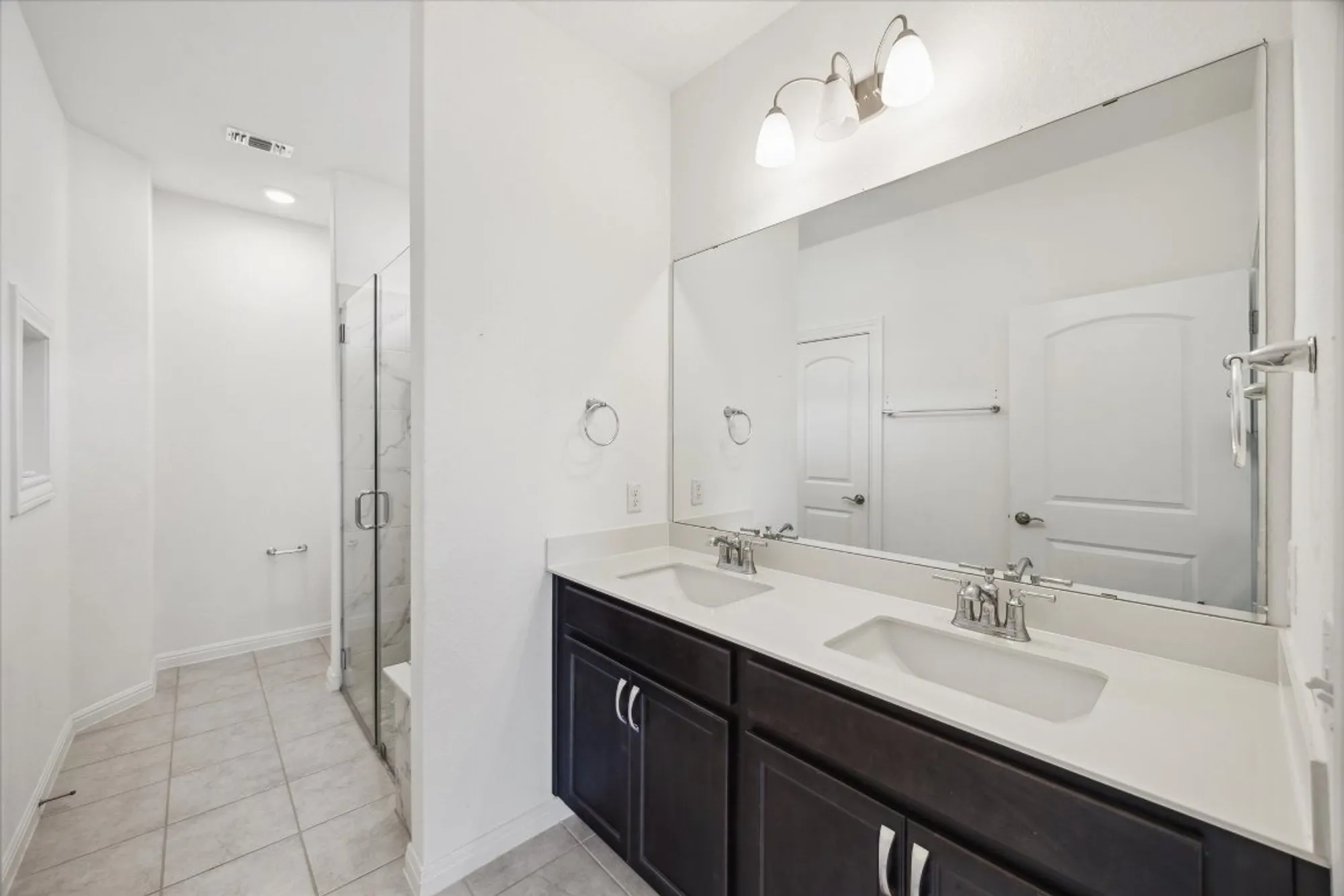 Property Slideshow image 9 of 16 | 813 saratoga ln, Georgetown, TX, 78633