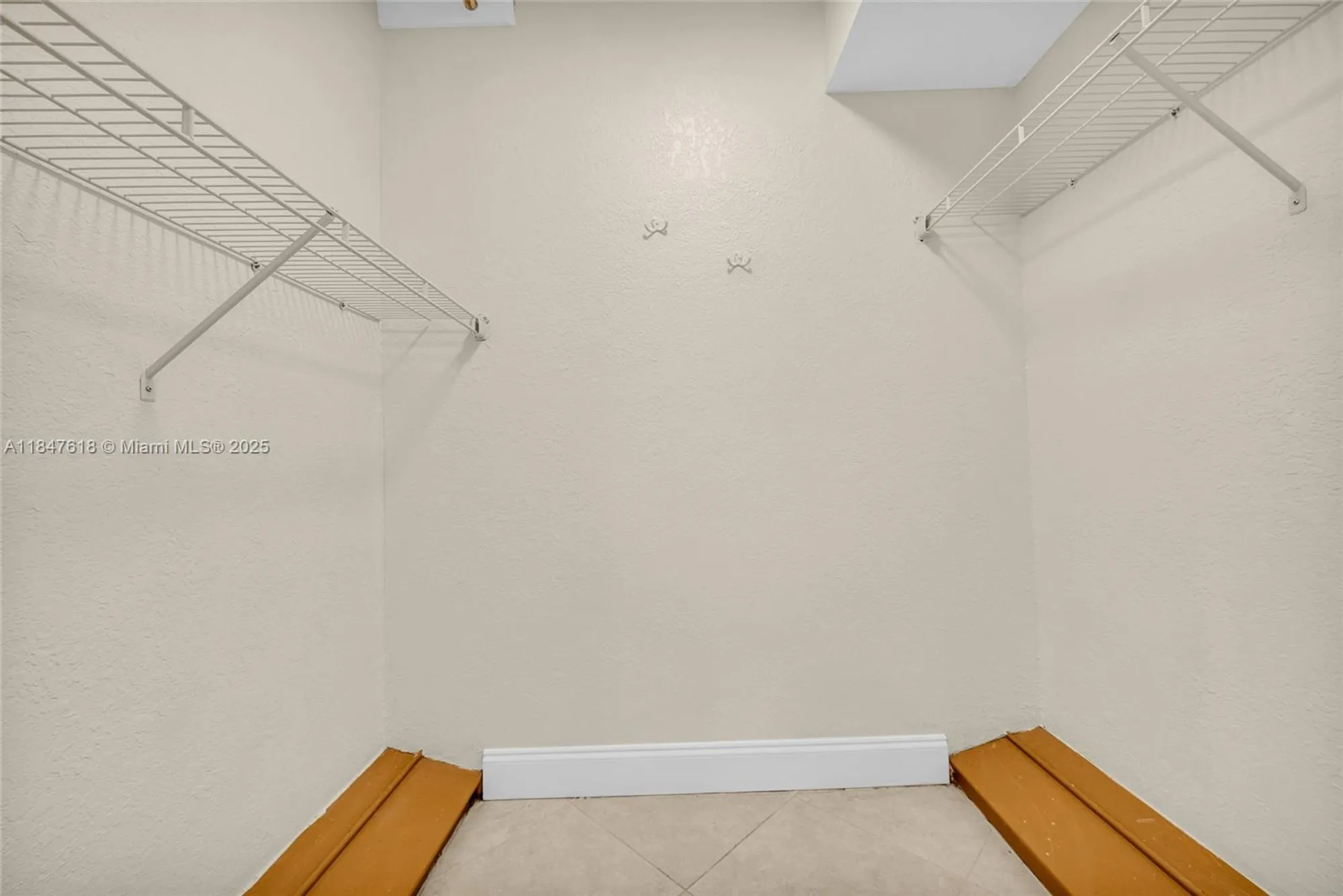 Property Slideshow image 16 of 44 | 681 s hollybrook dr 109, Pembroke Pines, FL, 33025