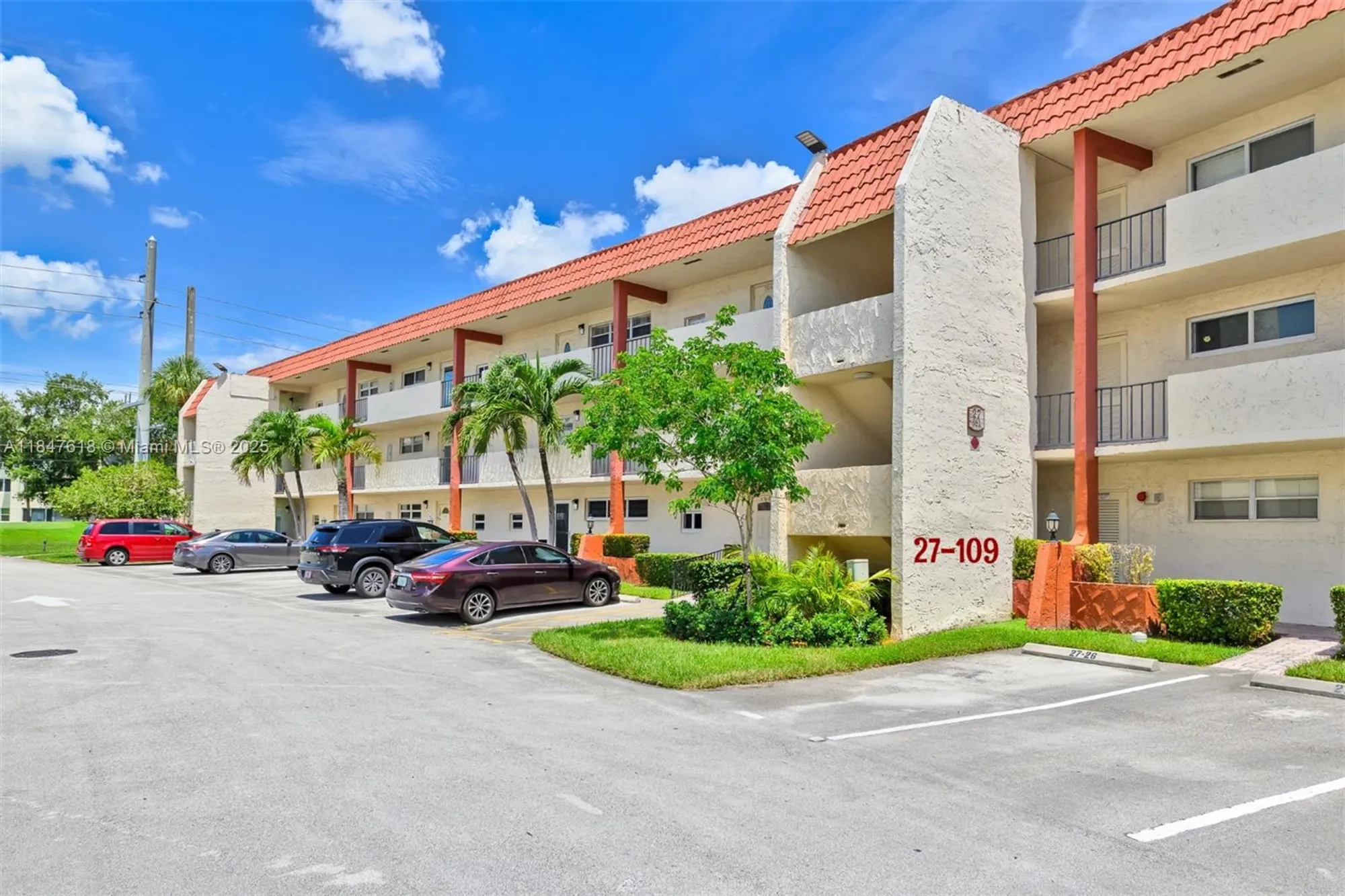 Property Slideshow image 24 of 44 | 681 s hollybrook dr 109, Pembroke Pines, FL, 33025
