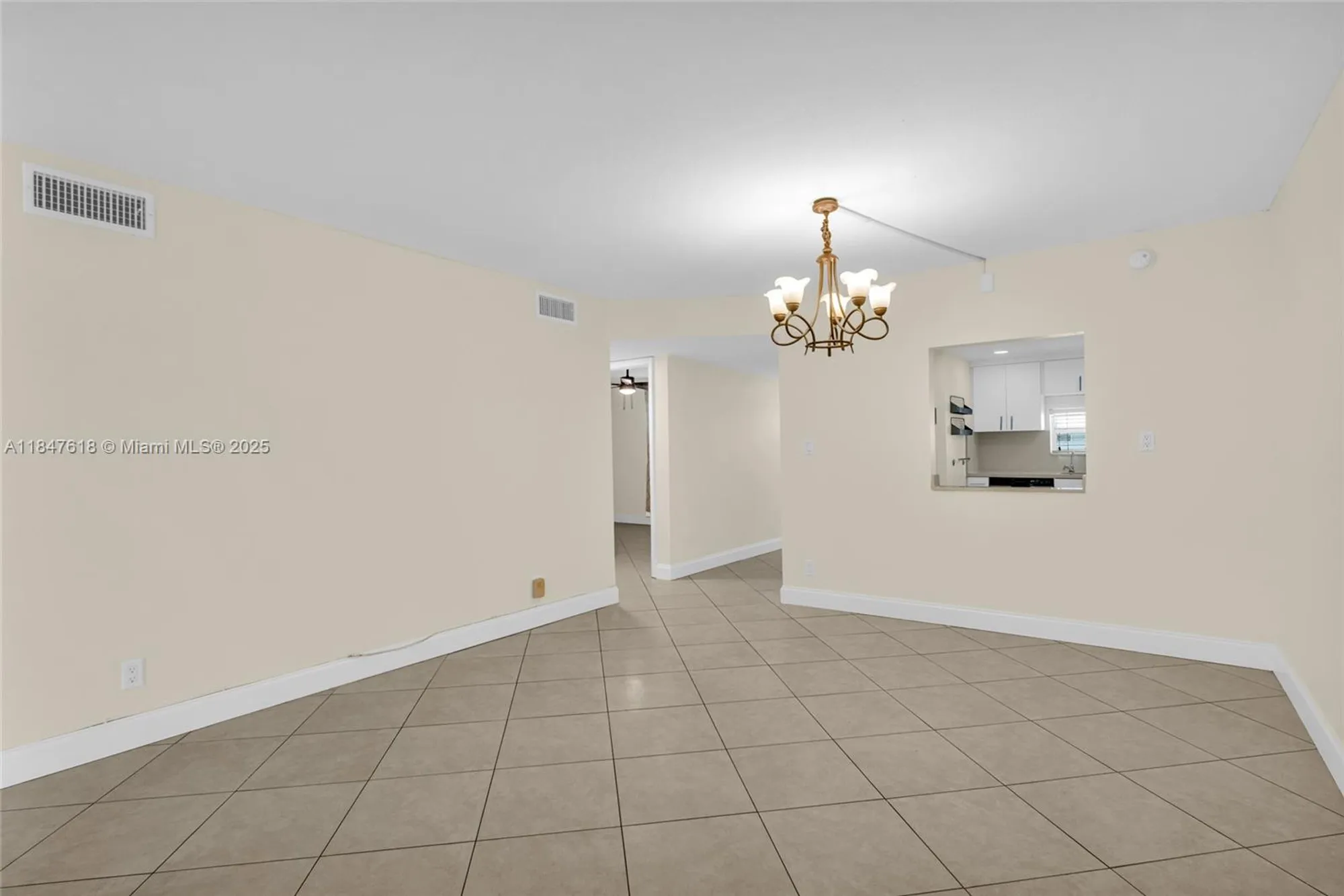 Property Slideshow image 6 of 44 | 681 s hollybrook dr 109, Pembroke Pines, FL, 33025