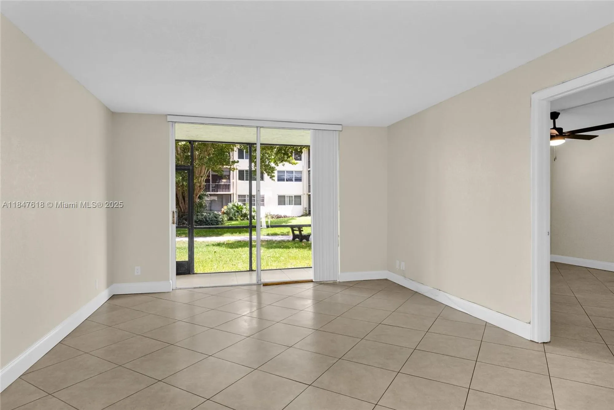 Property Slideshow image 9 of 44 | 681 s hollybrook dr 109, Pembroke Pines, FL, 33025