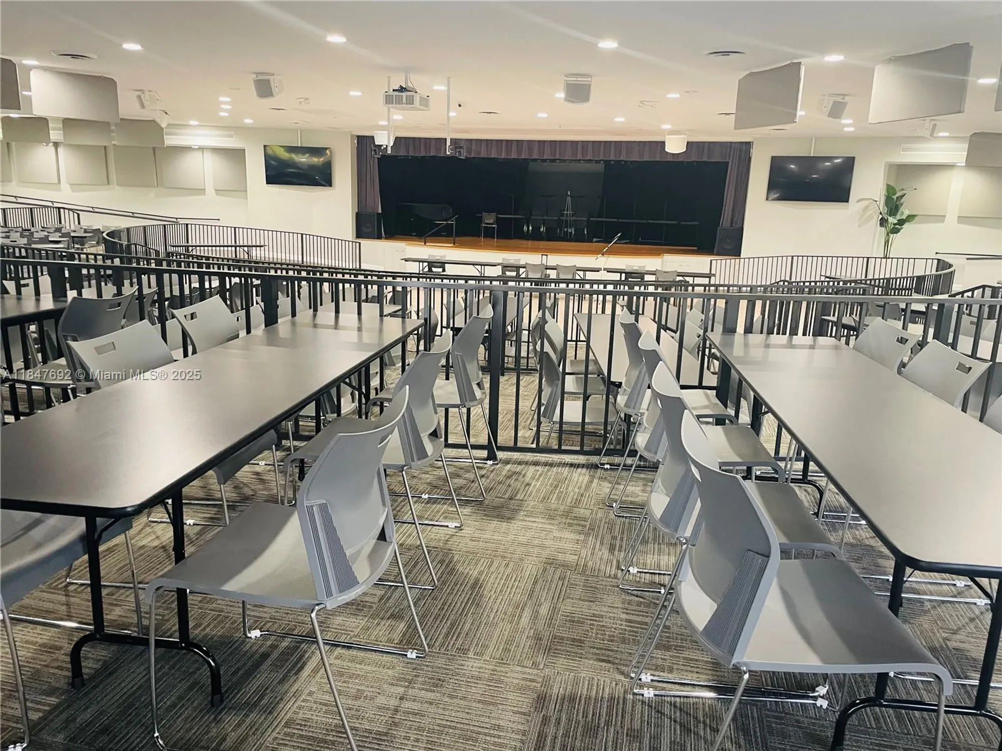 Property Slideshow image 34 of 36 | 293 newport t # 293, Deerfield Beach, FL, 33442