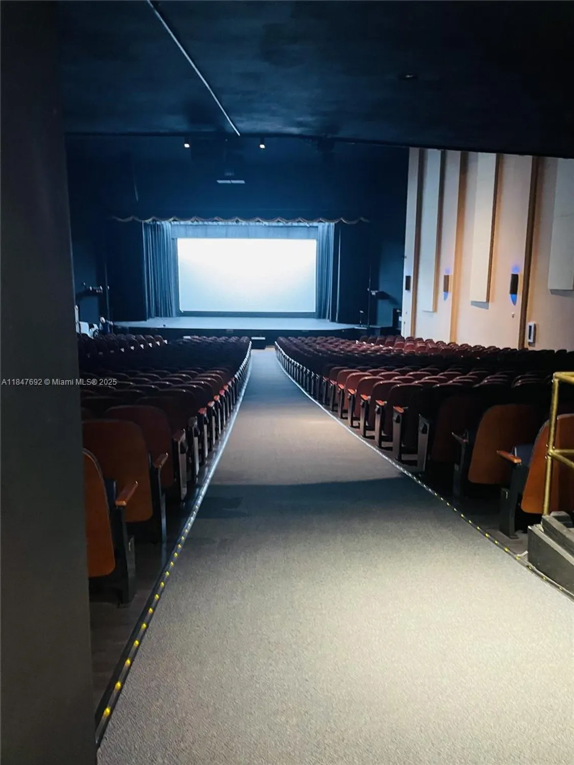 Property Slideshow image 33 of 36 | 293 newport t # 293, Deerfield Beach, FL, 33442