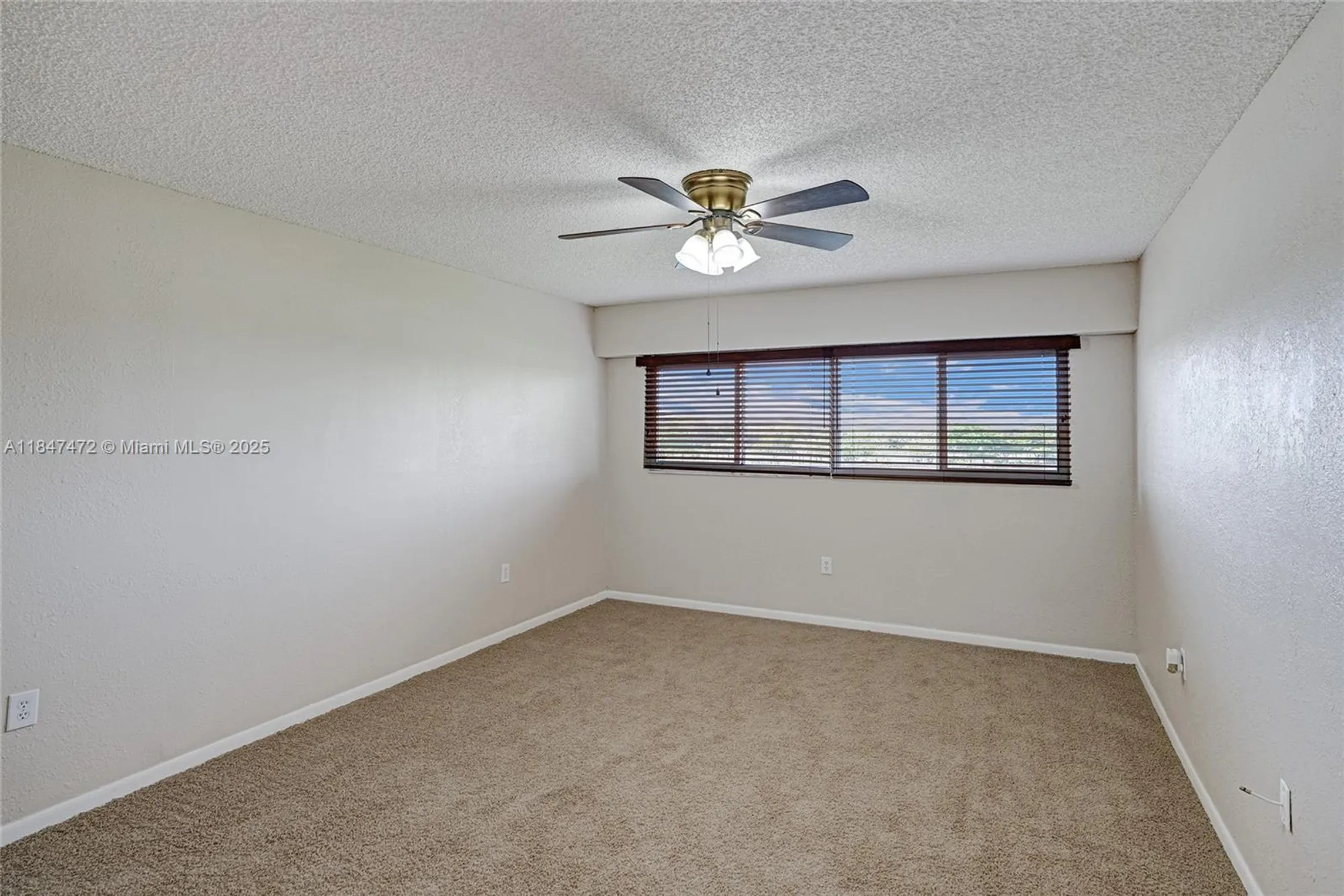 Property Slideshow image 18 of 37 | 13700 sw 14th st d410, Pembroke Pines, FL, 33027