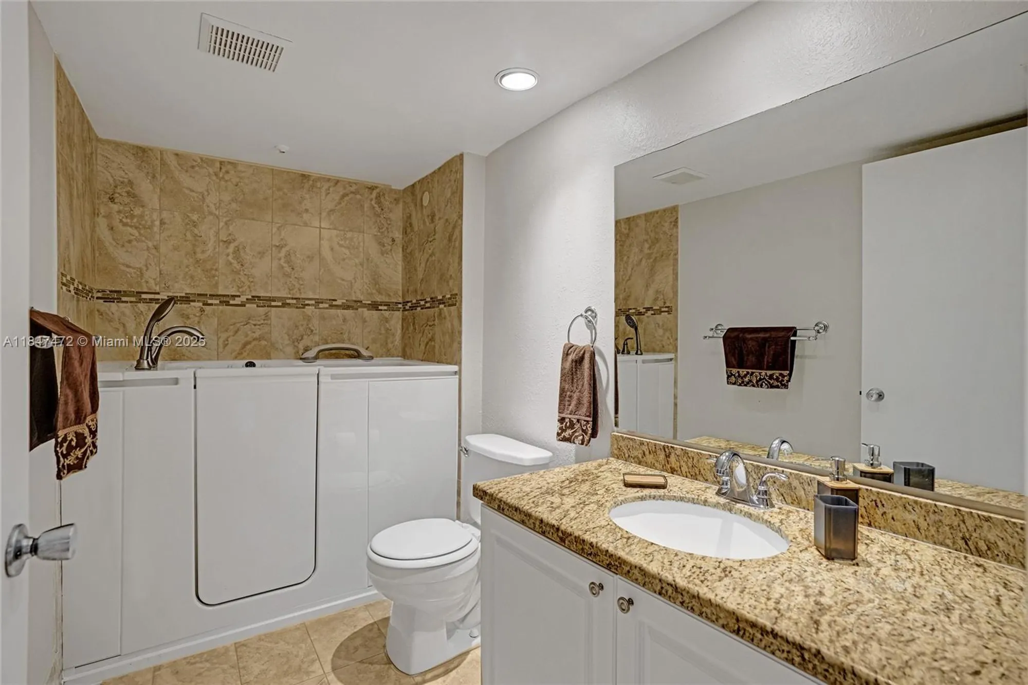Property Slideshow image 28 of 37 | 13700 sw 14th st d410, Pembroke Pines, FL, 33027