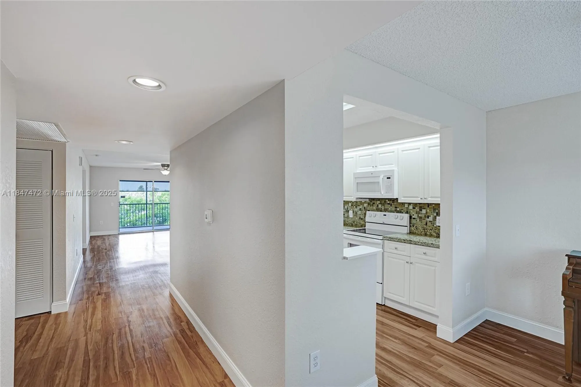 Property Slideshow image 5 of 37 | 13700 sw 14th st d410, Pembroke Pines, FL, 33027
