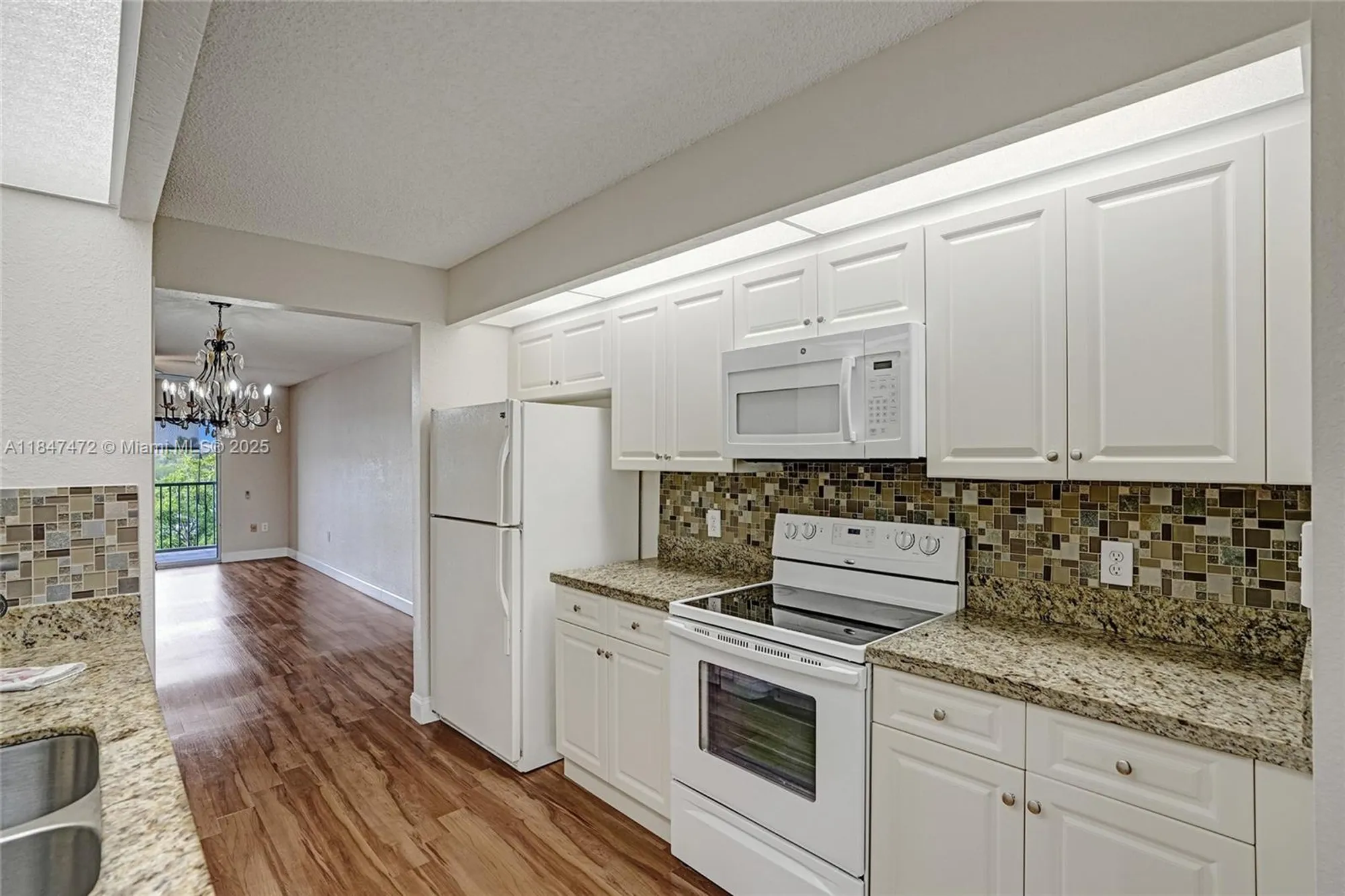 Property Slideshow image 6 of 37 | 13700 sw 14th st d410, Pembroke Pines, FL, 33027