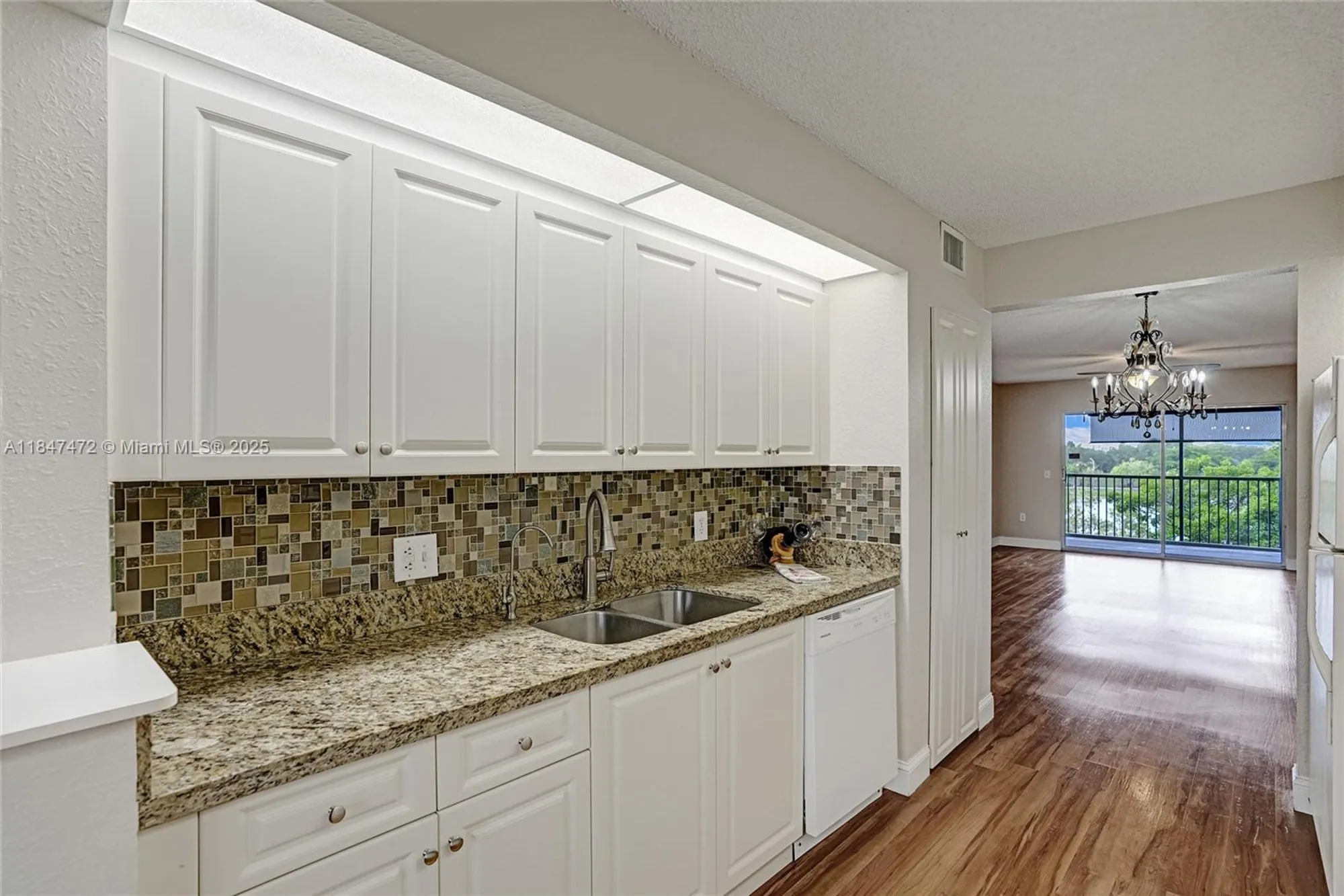 Property Slideshow image 7 of 37 | 13700 sw 14th st d410, Pembroke Pines, FL, 33027