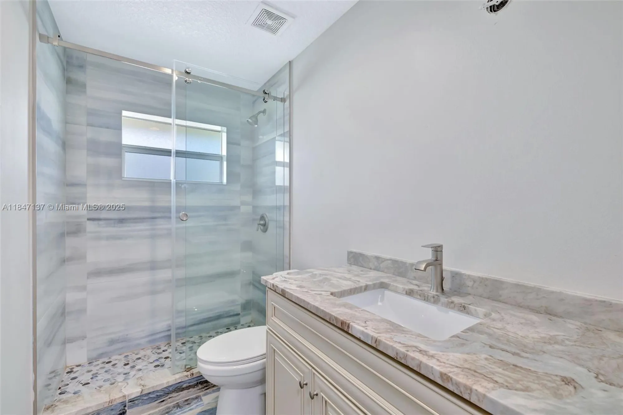 Property Slideshow image 10 of 62 | 2929 se ocean blvd apt f6, Stuart, FL, 34996