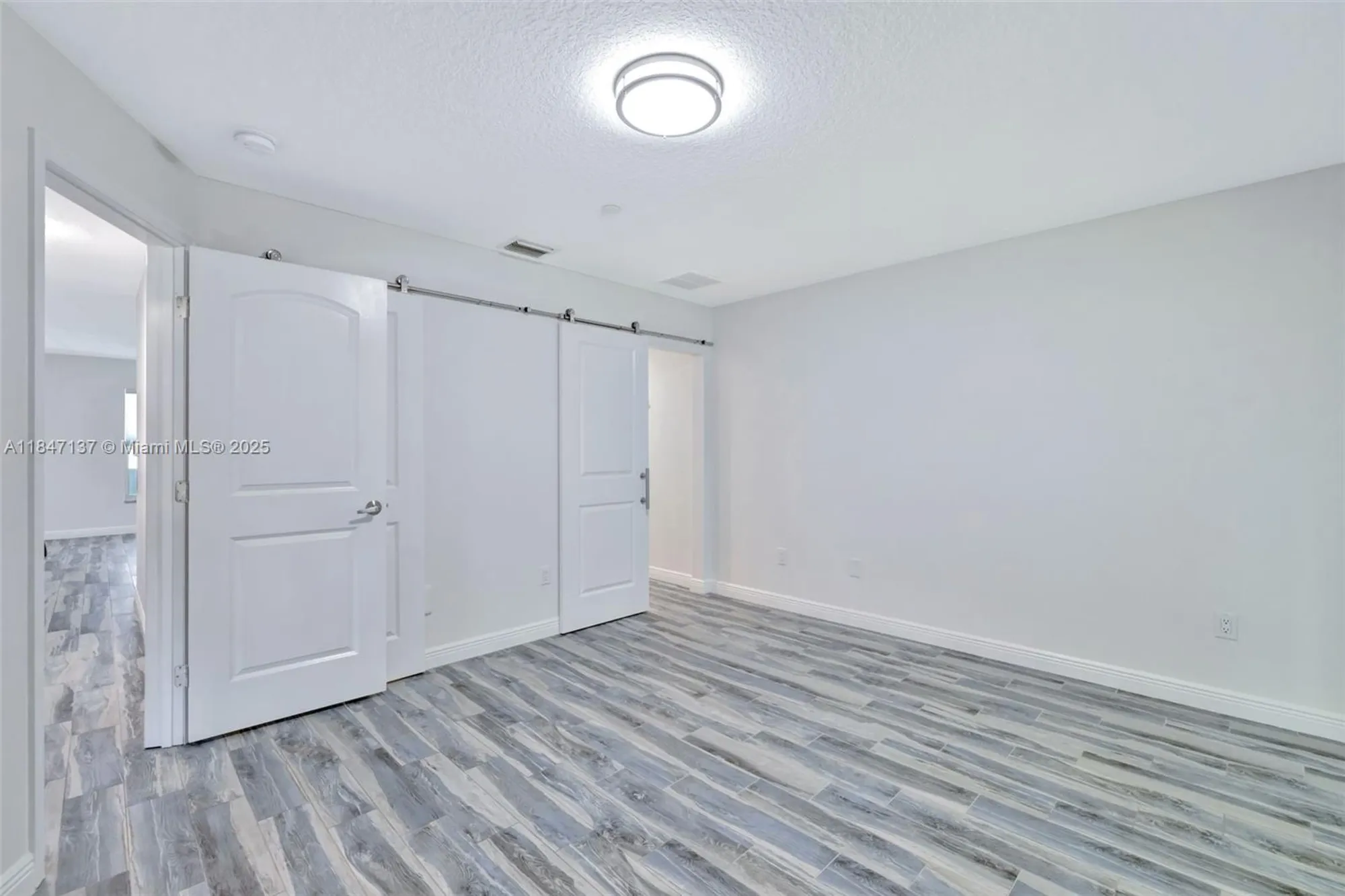 Property Slideshow image 20 of 62 | 2929 se ocean blvd apt f6, Stuart, FL, 34996